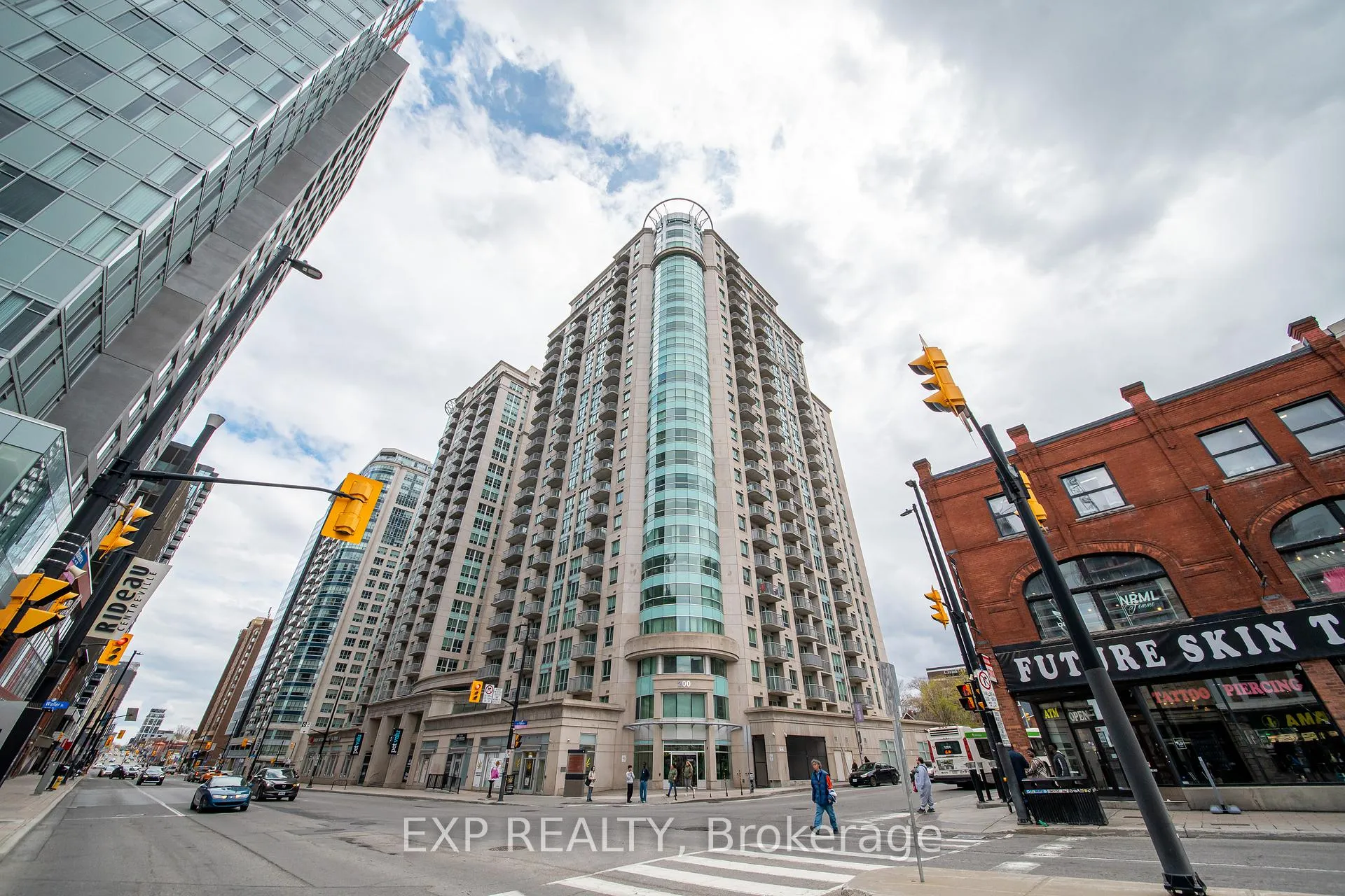 Photo 1 of Unit 2008, 200 Rideau Street, Ottawa, Sandy Hill — HOMEH