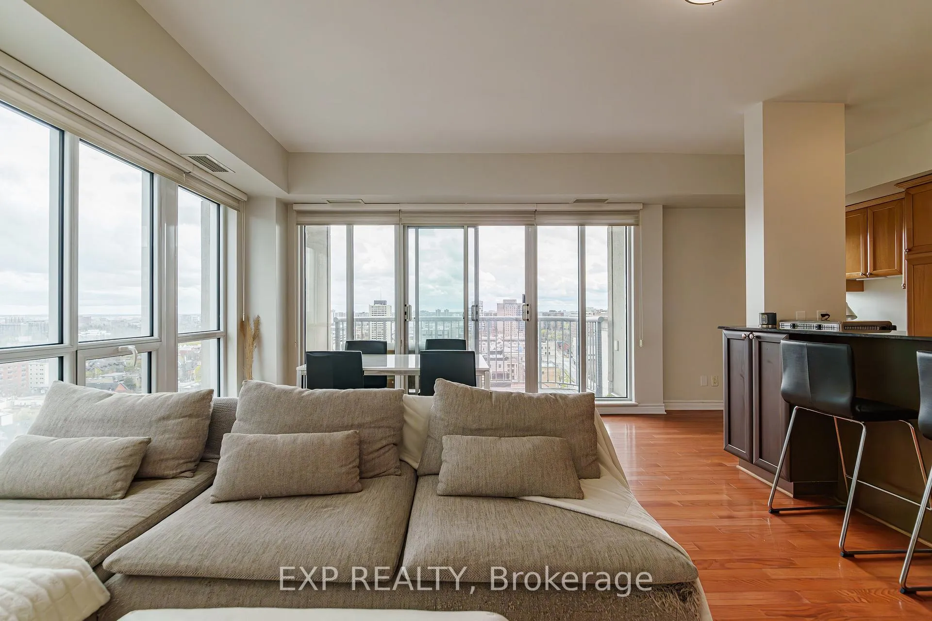 Photo 5 of Unit 2008, 200 Rideau Street, Ottawa, Sandy Hill — HOMEH