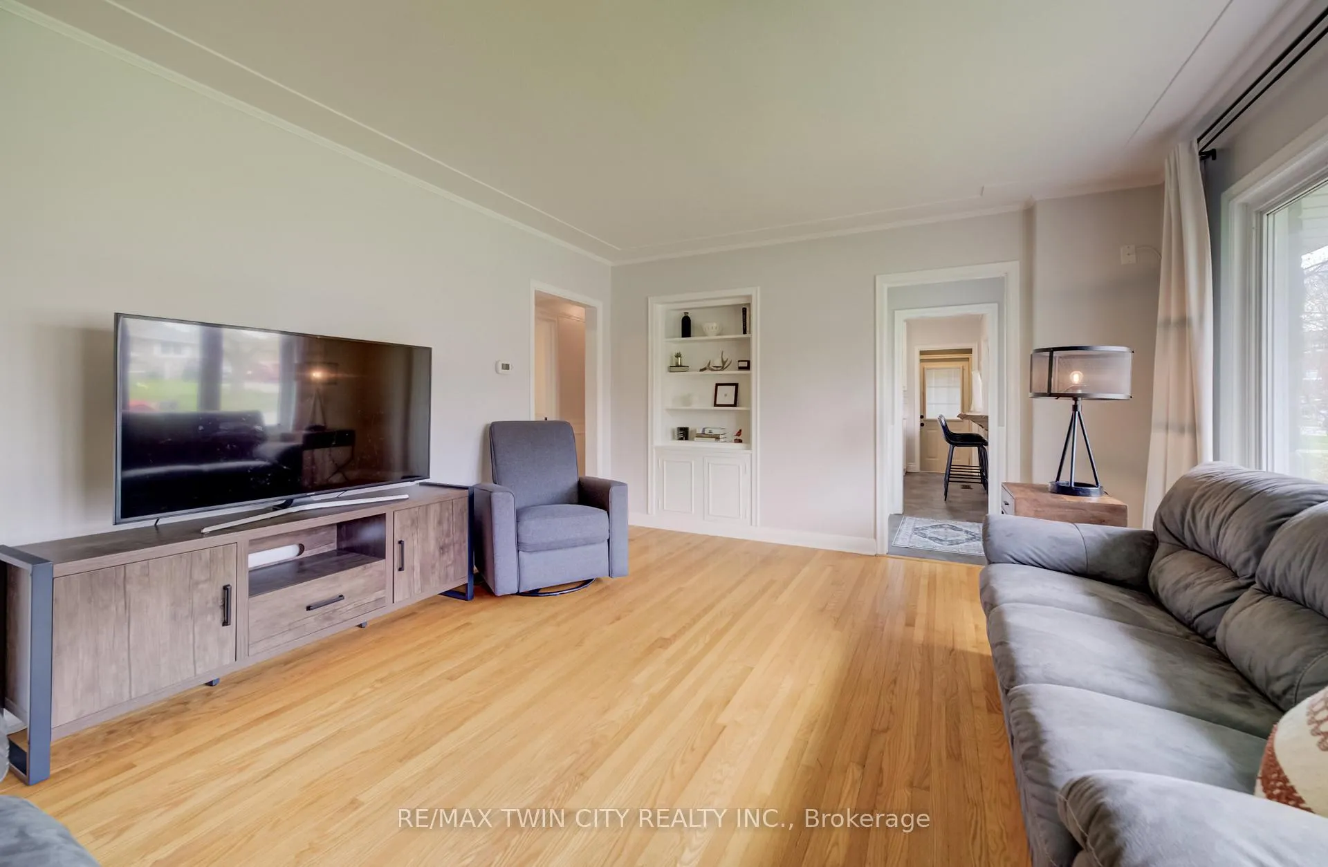 Photo 6 of 57 Jack Avenue, Kitchener — HOMEH