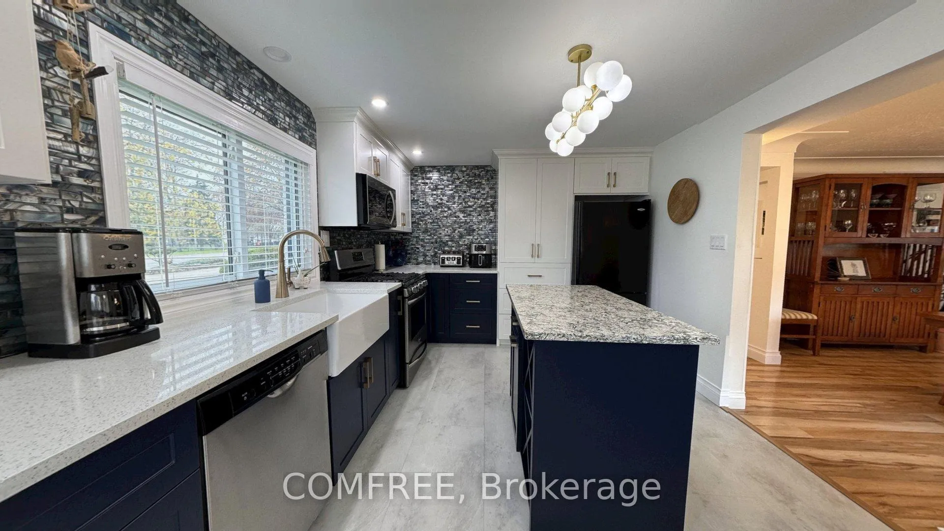 Photo 14 of 21 Seacliff Drive W, Leamington — HOMEH