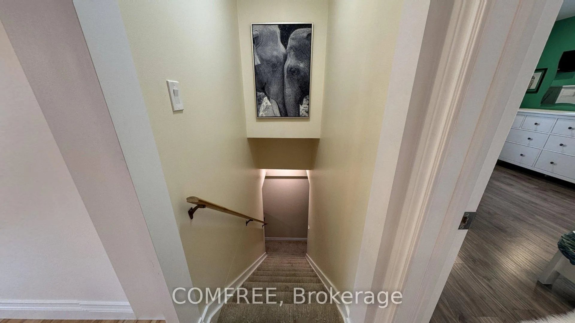 Photo 23 of 21 Seacliff Drive W, Leamington — HOMEH