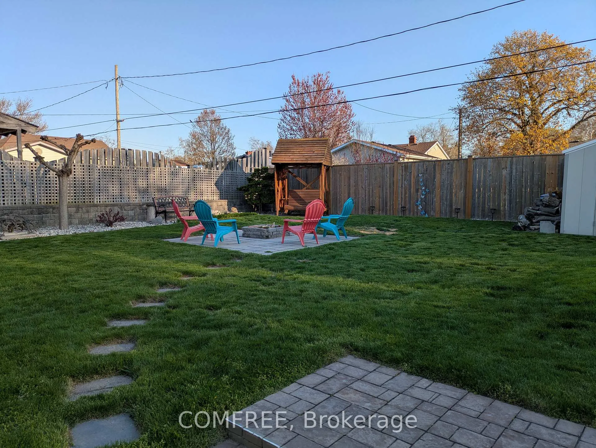 Photo 37 of 21 Seacliff Drive W, Leamington — HOMEH