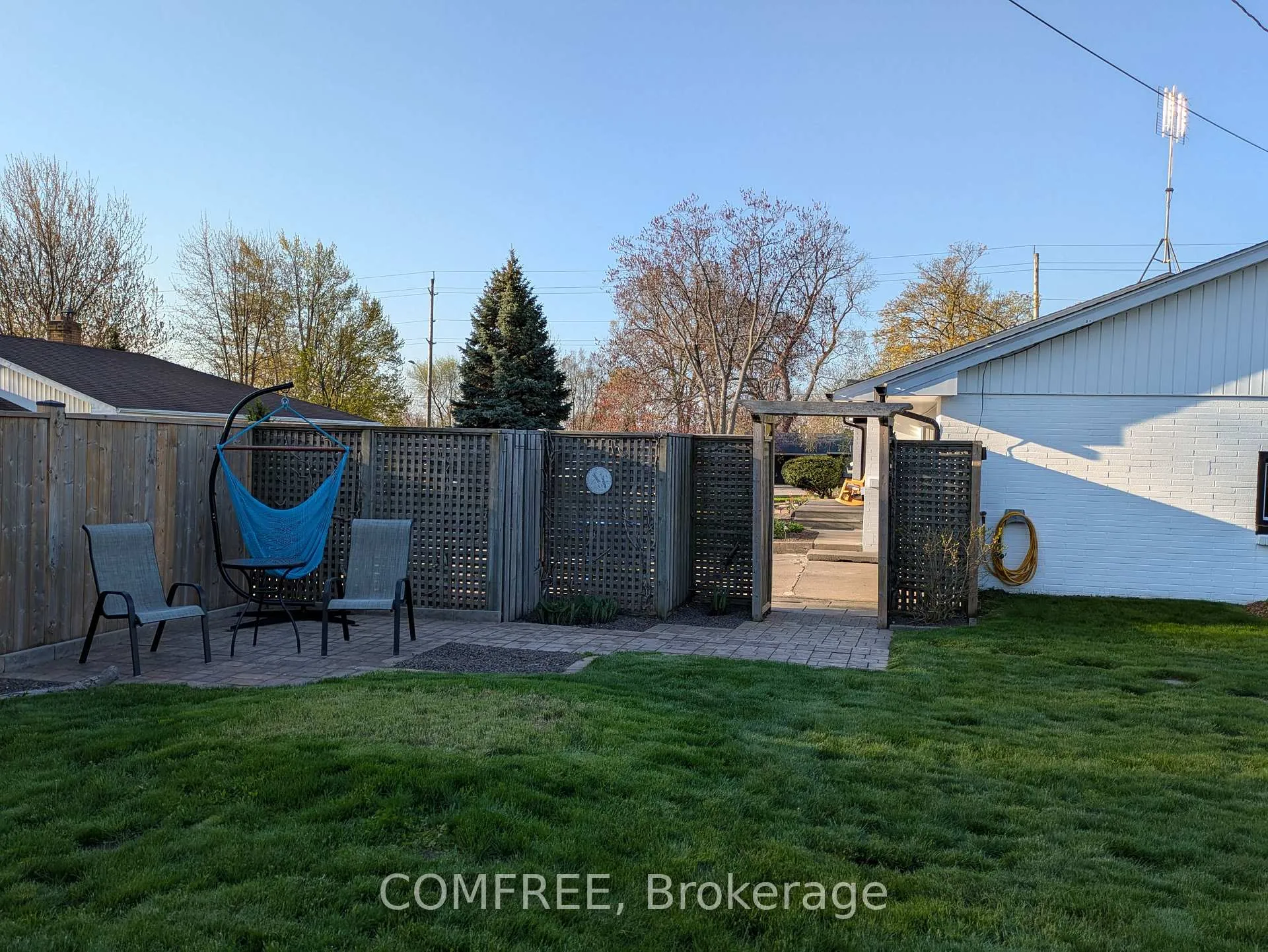 Photo 39 of 21 Seacliff Drive W, Leamington — HOMEH