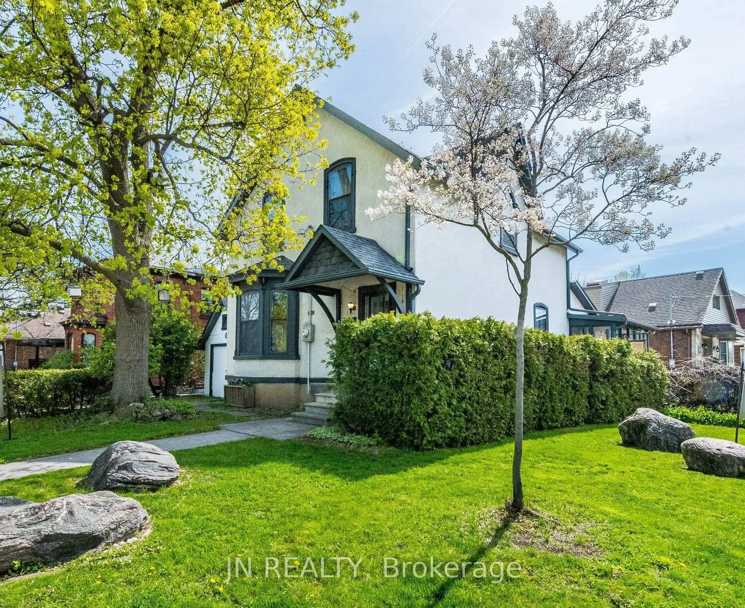 Photo 1 of 77 Nelson Street W, Brampton, Downtown Brampton — HOMEH