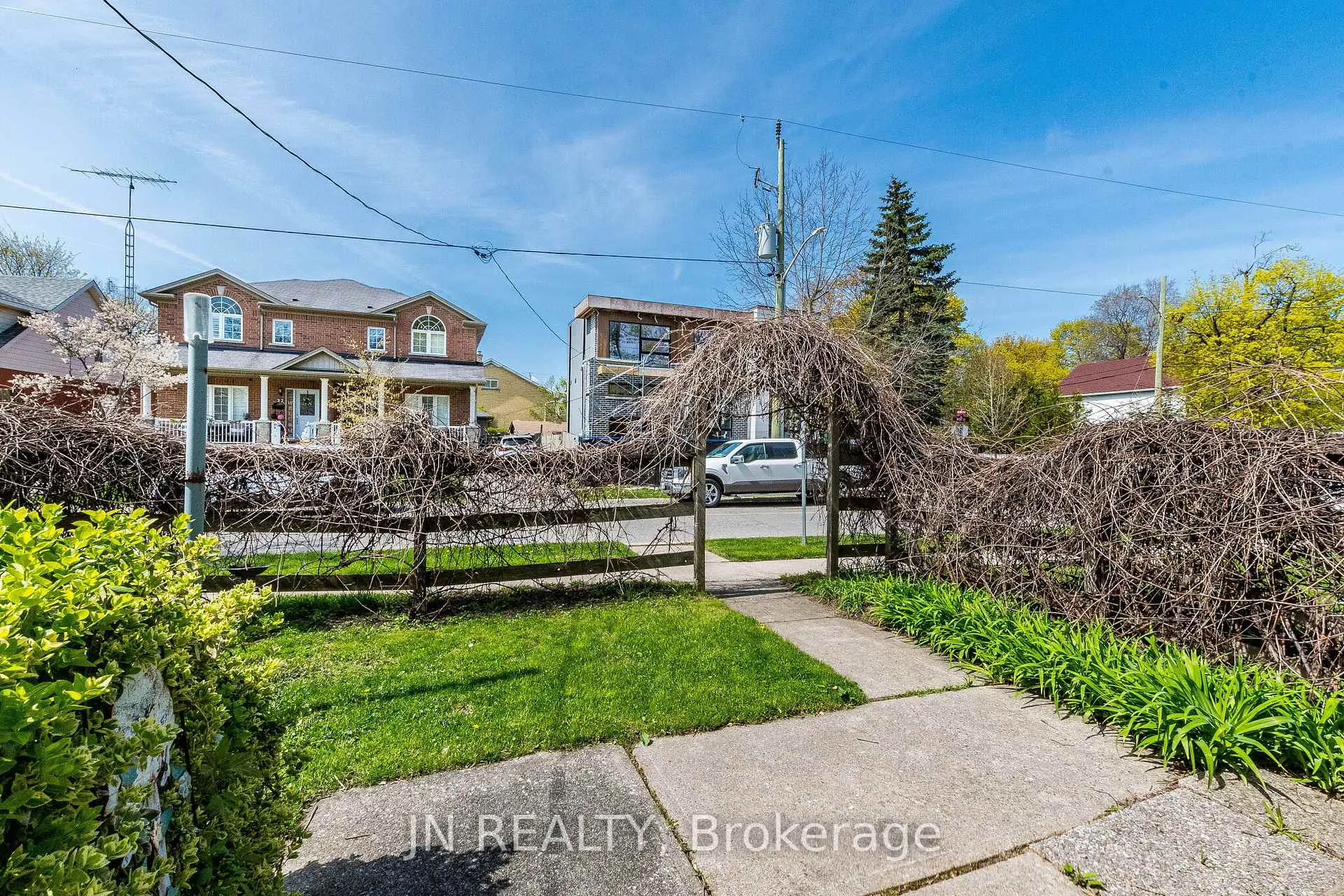 Photo 28 of 77 Nelson Street W, Brampton, Downtown Brampton — HOMEH