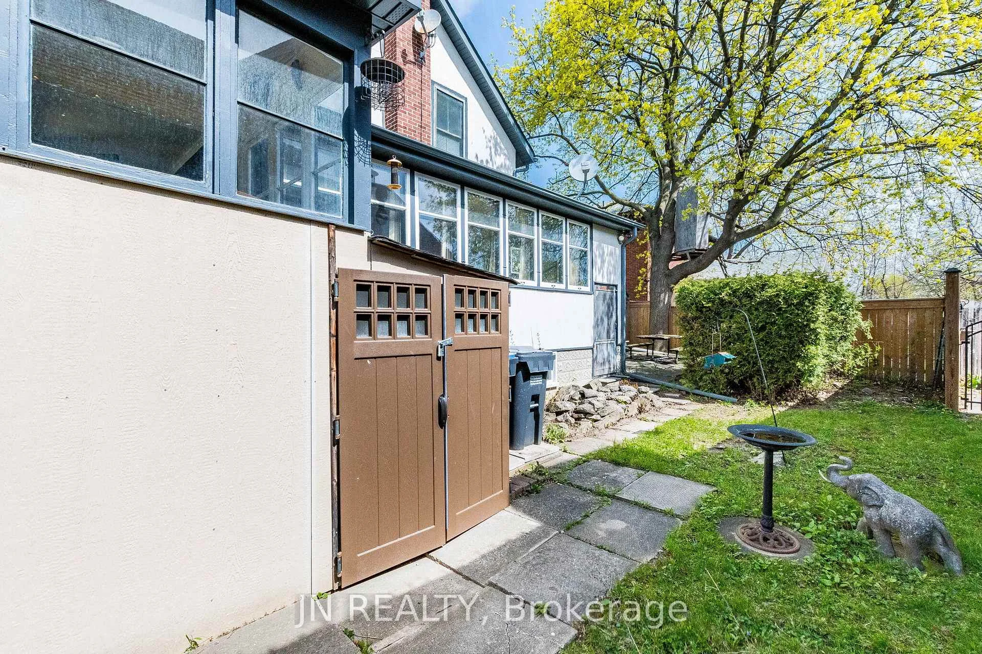 Photo 78 of 77 Nelson Street W, Brampton, Downtown Brampton — HOMEH