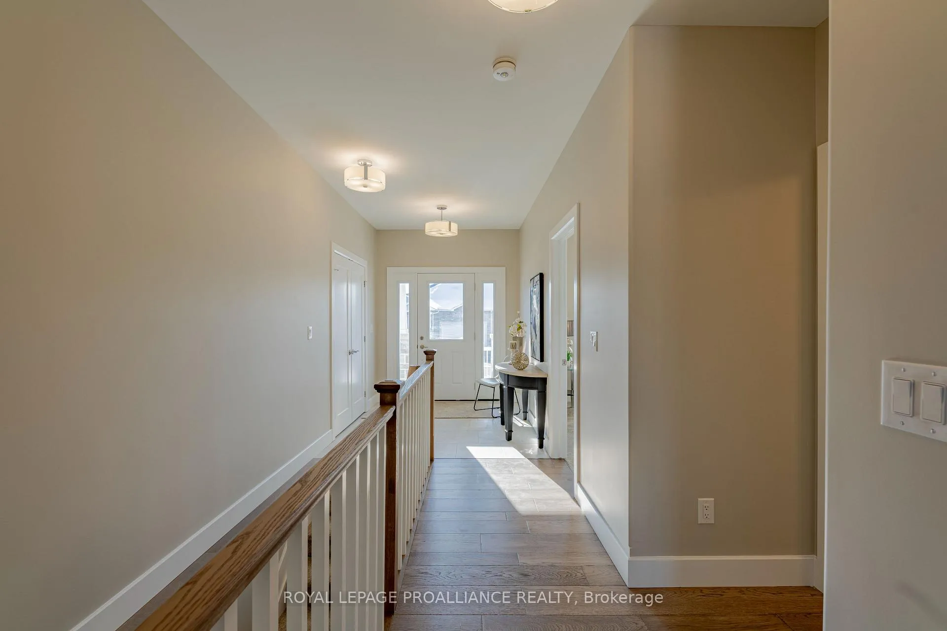 Photo 3 of 31 Douglas Marshall Crescent, Brockville — HOMEH