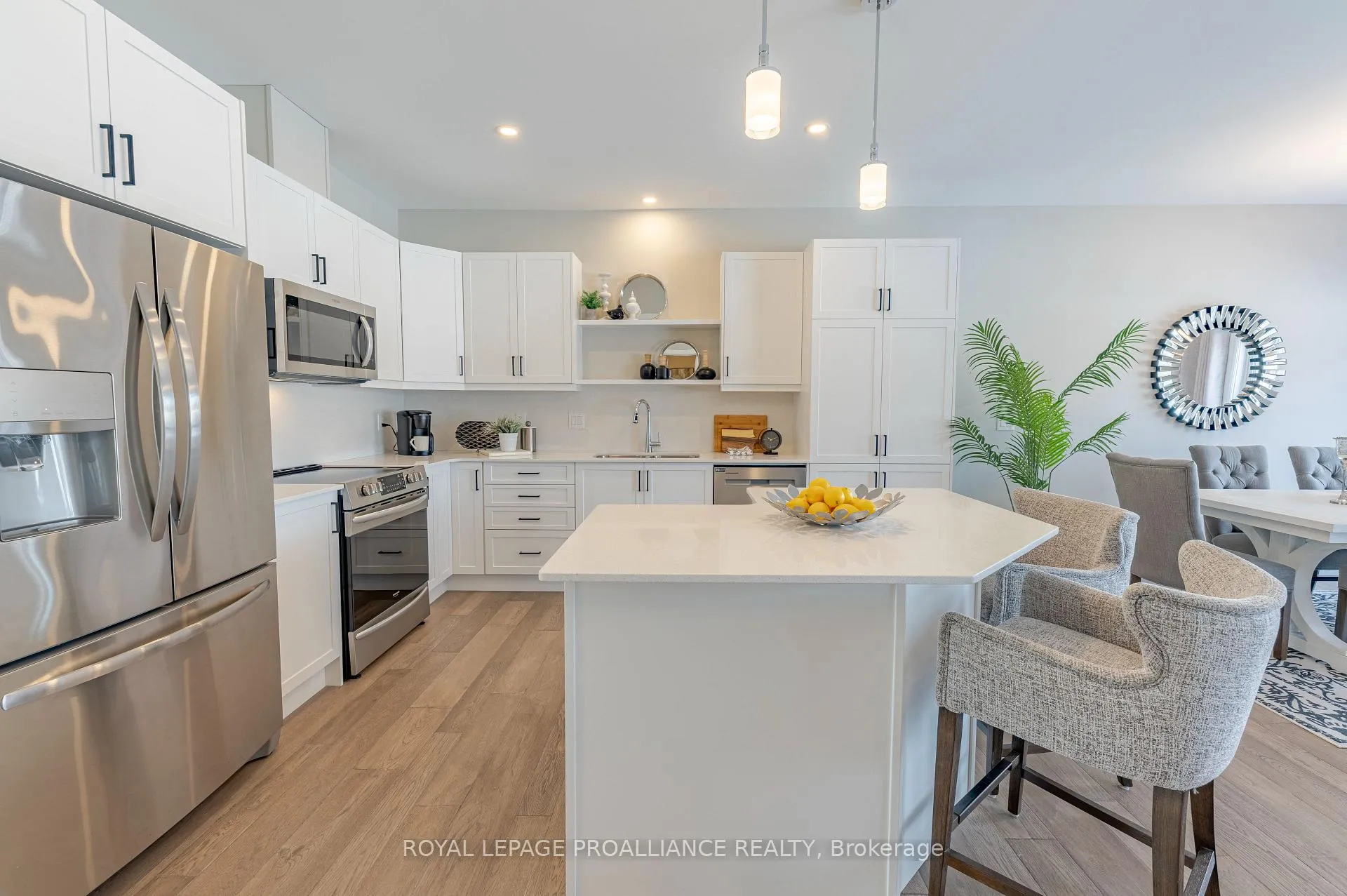Photo 8 of 31 Douglas Marshall Crescent, Brockville — HOMEH