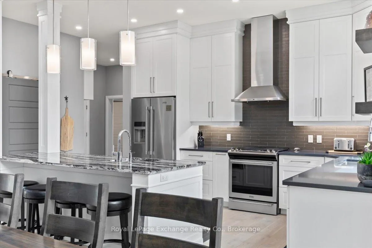 Photo 10 of 171 Huron Road, Huron-Kinloss — HOMEH