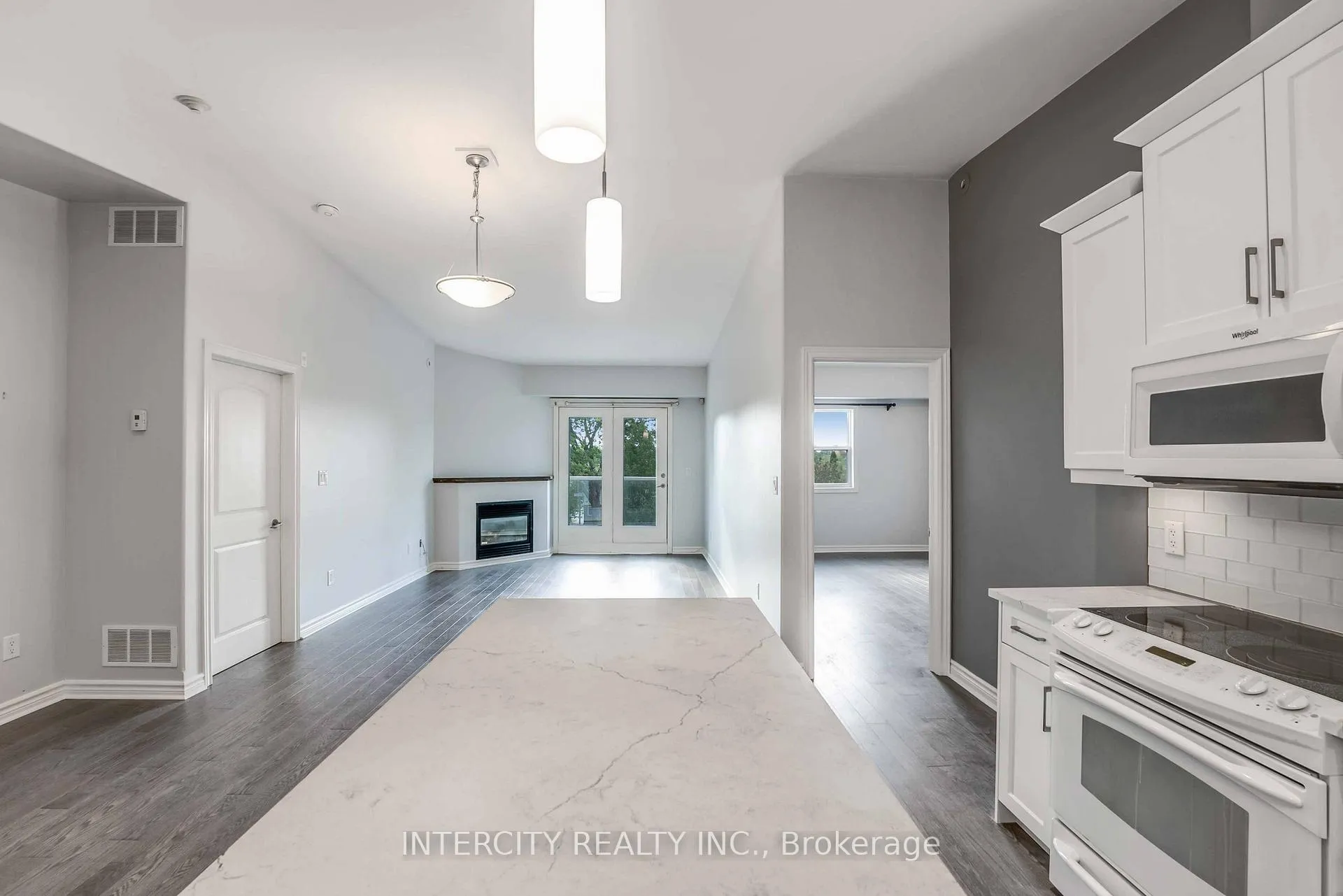 Photo 7 of Unit 306, 6928 Ailanthus Avenue E, Niagara Falls, Arad/Fallsview — HOMEH