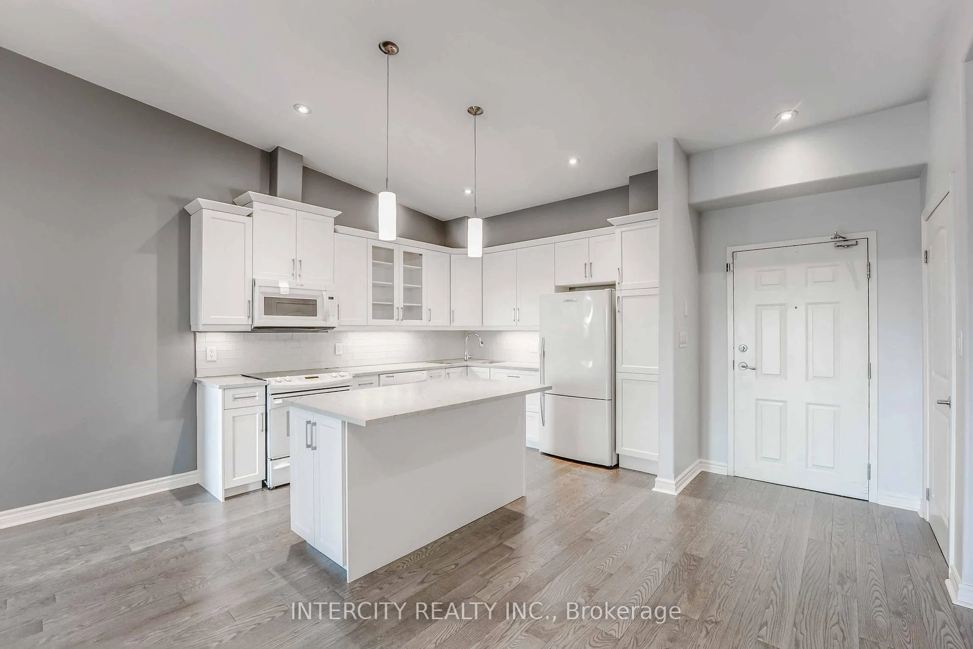 Photo 8 of Unit 306, 6928 Ailanthus Avenue E, Niagara Falls, Arad/Fallsview — HOMEH