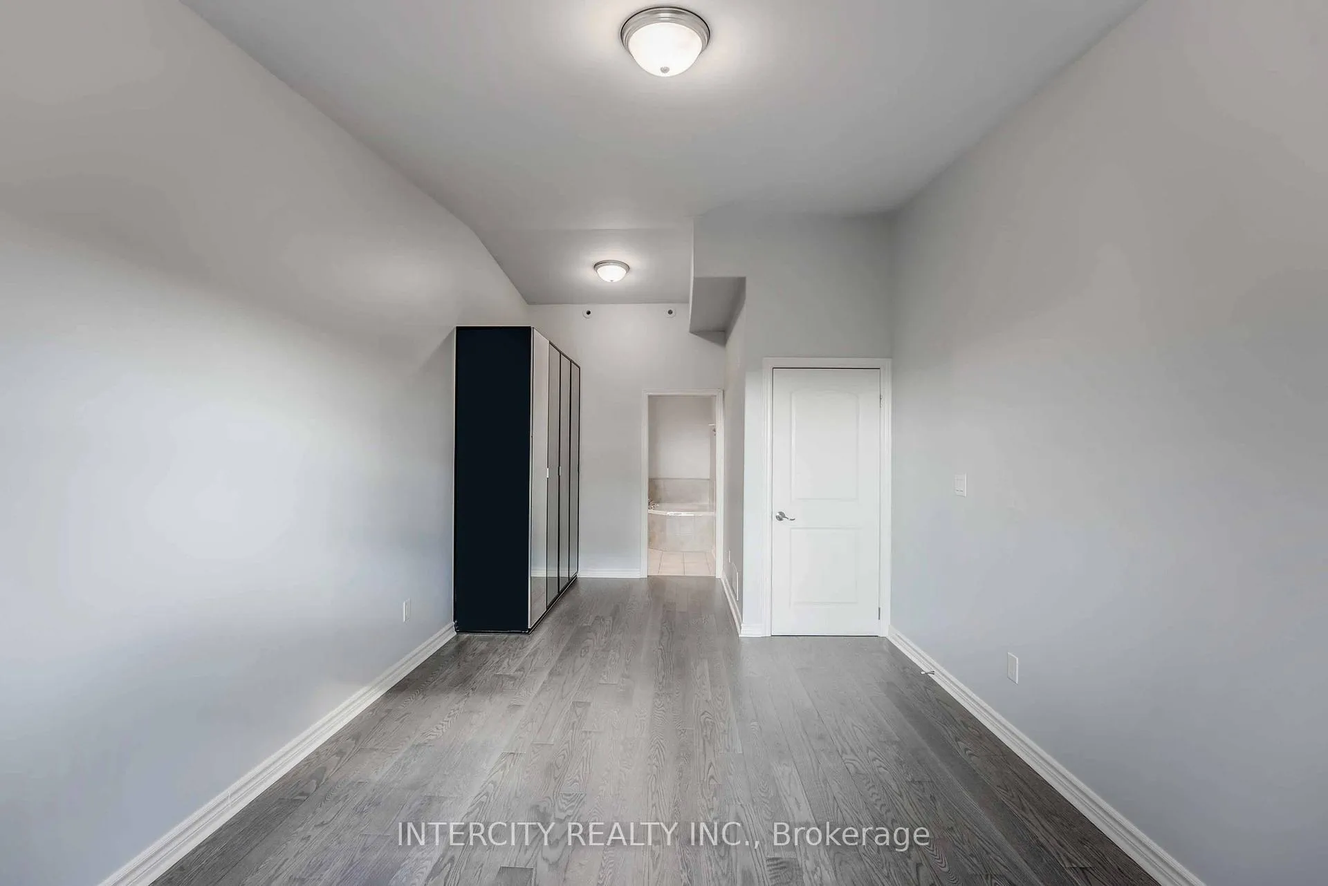 Photo 15 of Unit 306, 6928 Ailanthus Avenue E, Niagara Falls, Arad/Fallsview — HOMEH