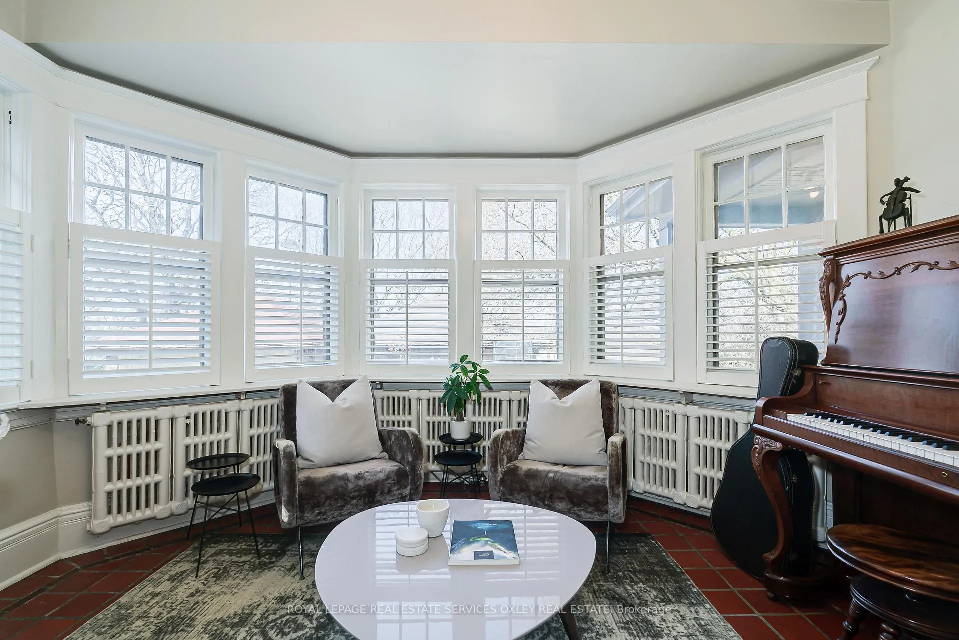 Photo 5 of 45 Thorncliffe Avenue, Toronto, Playter Estates-Danforth — HOMEH