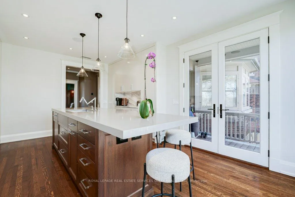 Photo 12 of 45 Thorncliffe Avenue, Toronto, Playter Estates-Danforth — HOMEH