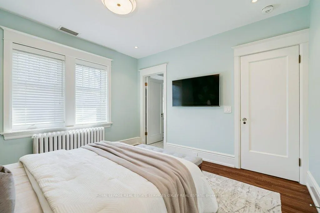 Photo 18 of 45 Thorncliffe Avenue, Toronto, Playter Estates-Danforth — HOMEH