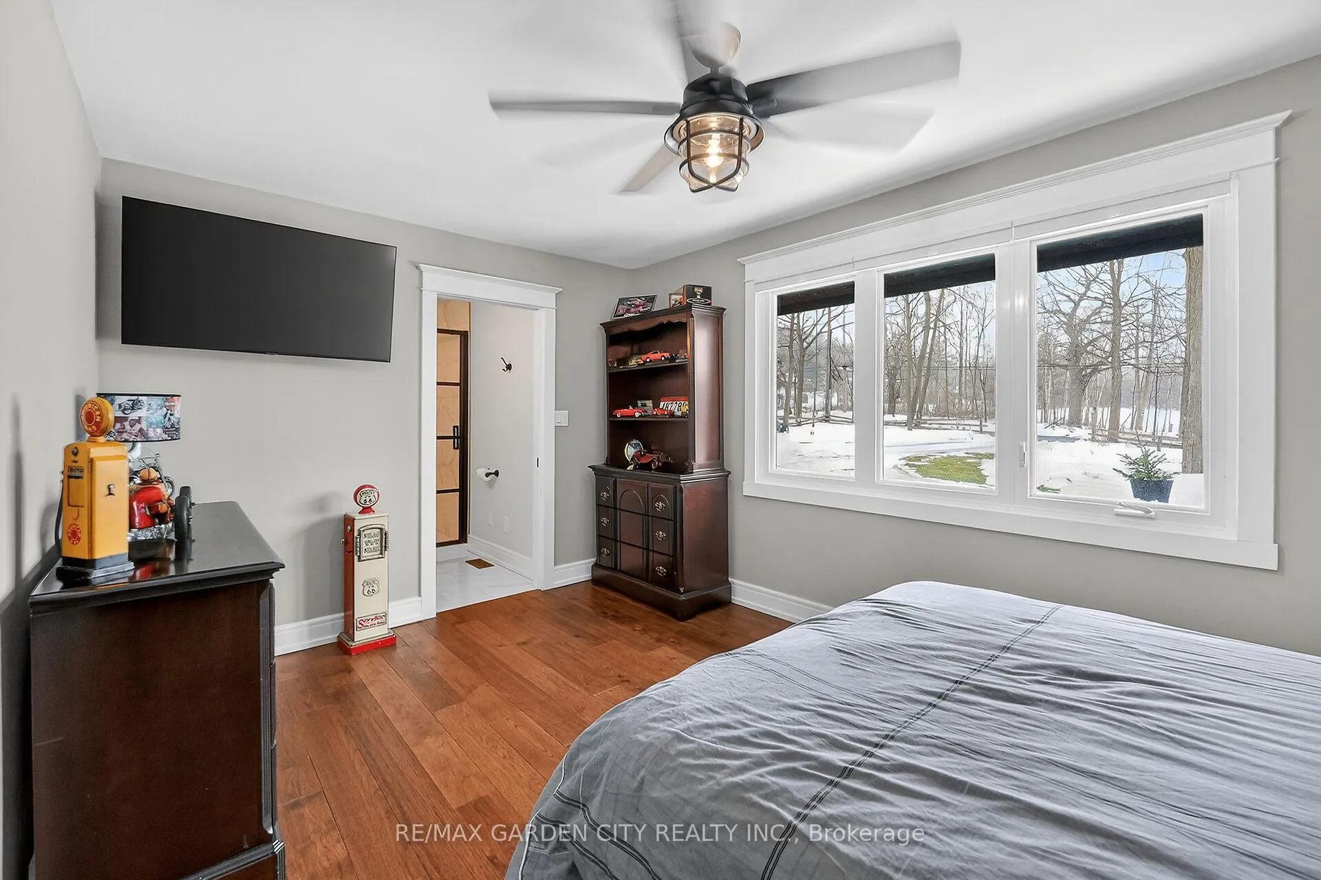 Photo 30 of 51 Park Road S, Grimsby, Grimsby West — HOMEH
