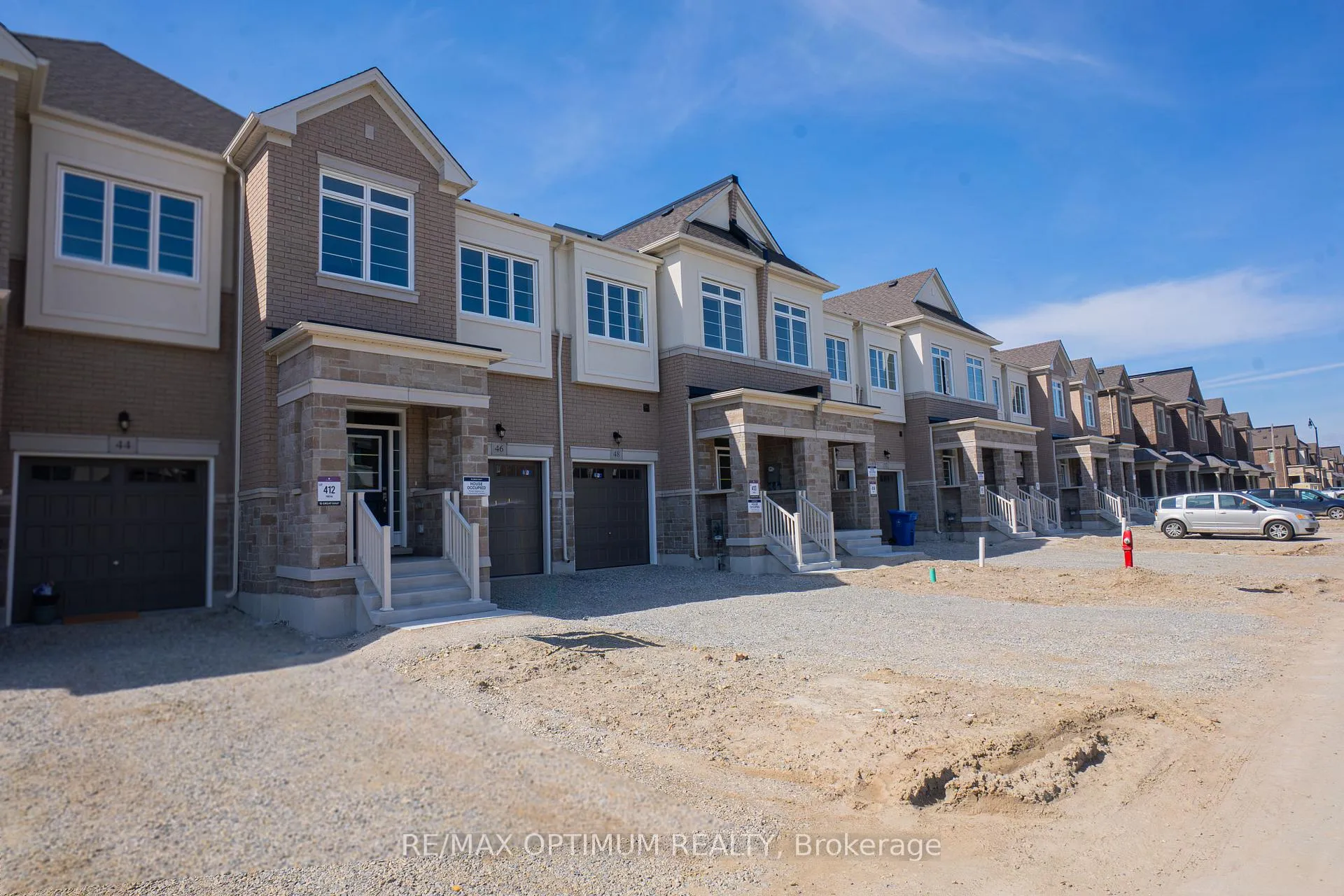 Photo 2 of 46 Bermondsey Way, Brampton, Bram West — HOMEH