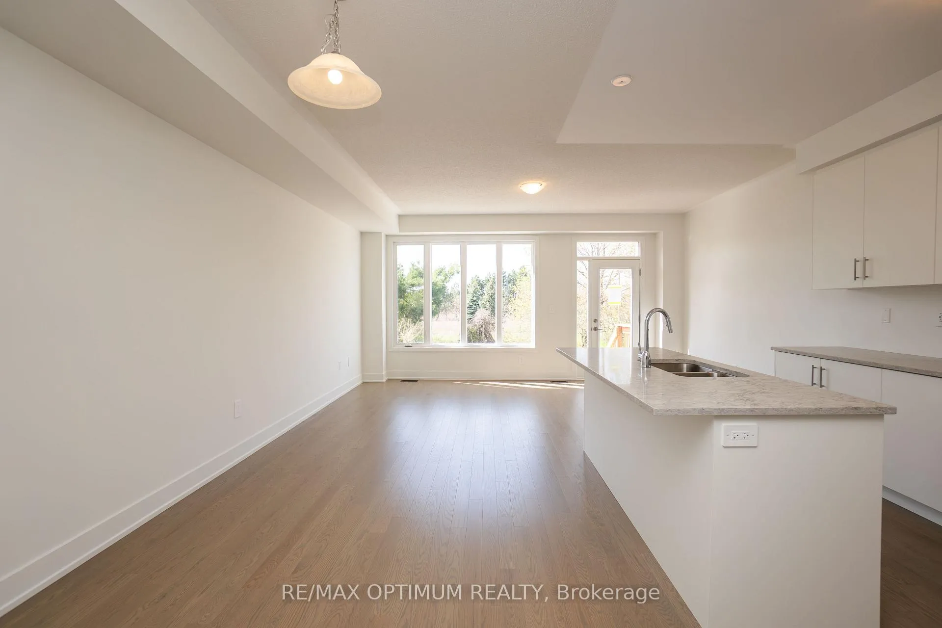 Photo 7 of 46 Bermondsey Way, Brampton, Bram West — HOMEH