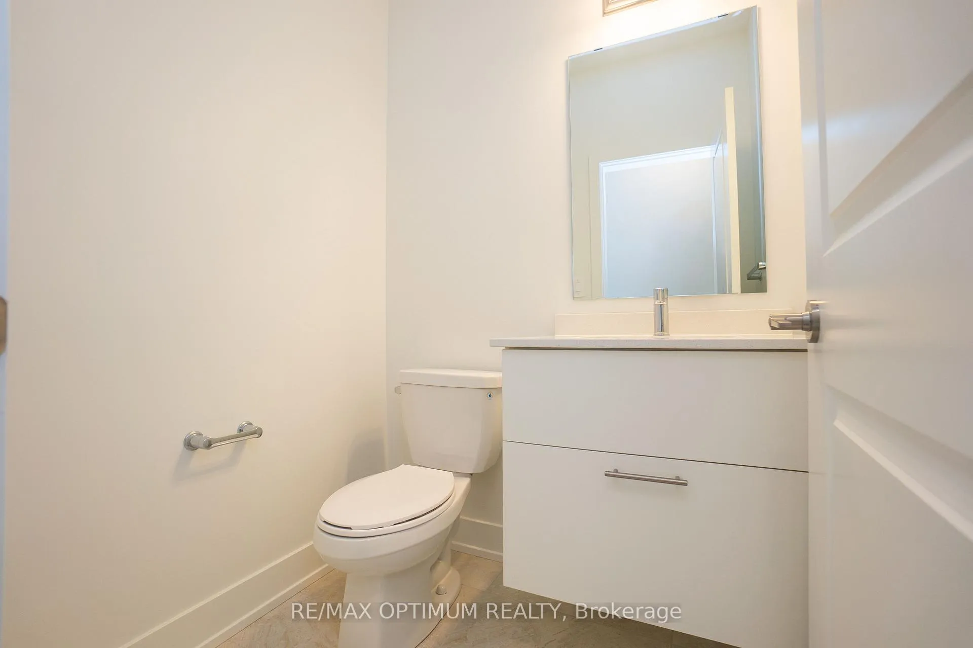 Photo 9 of 46 Bermondsey Way, Brampton, Bram West — HOMEH
