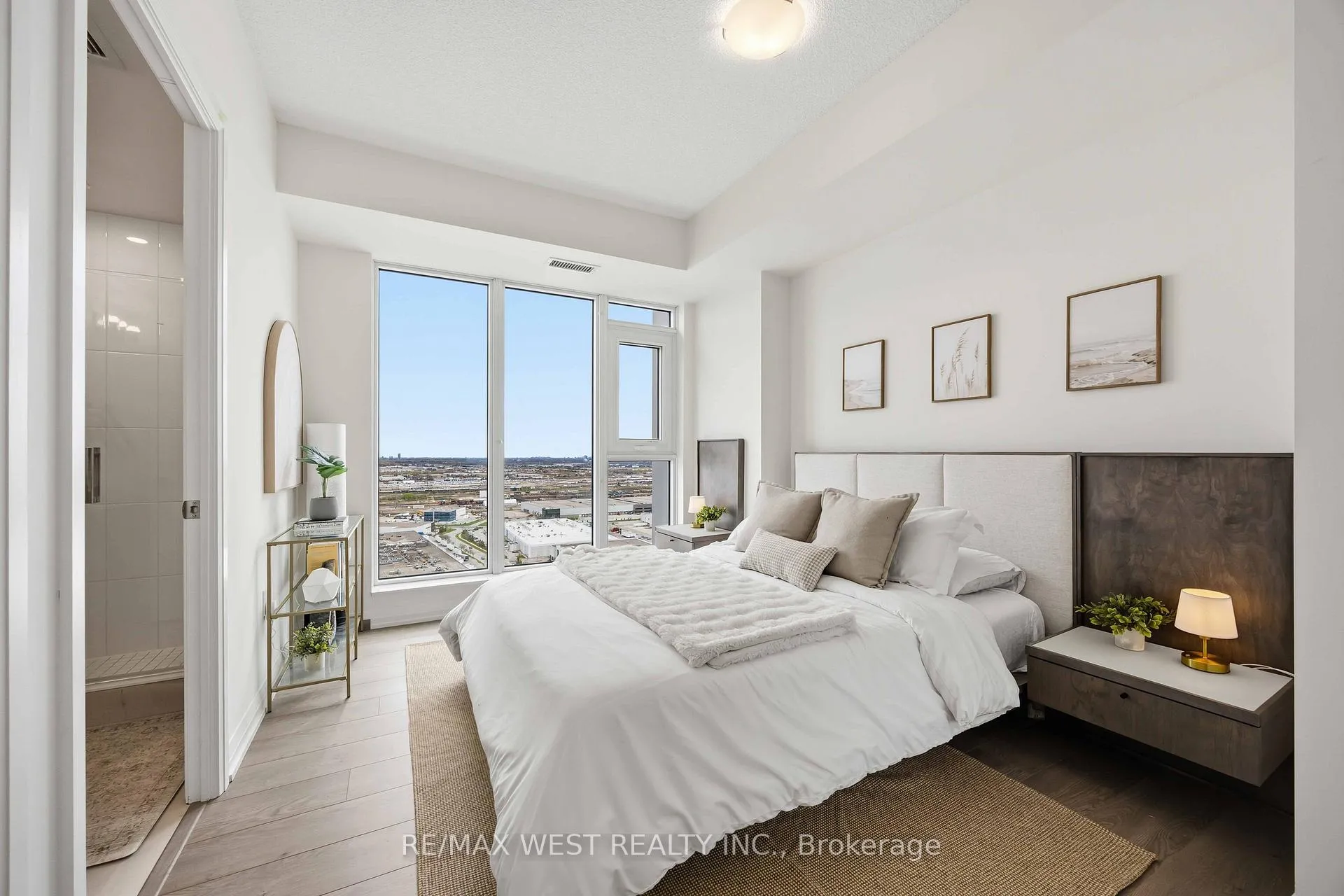Photo 23 of Unit 2621, 8960 Jane Street, Vaughan, Beverley Glen — HOMEH