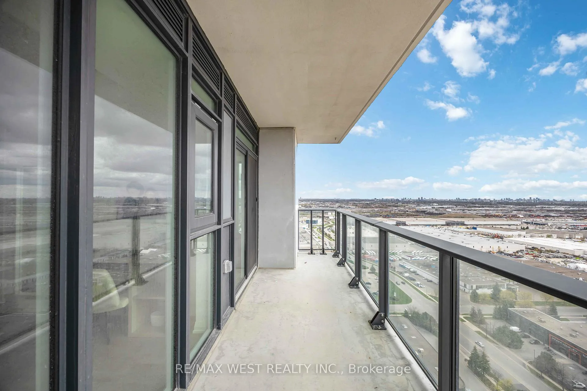 Photo 28 of Unit 2621, 8960 Jane Street, Vaughan, Beverley Glen — HOMEH