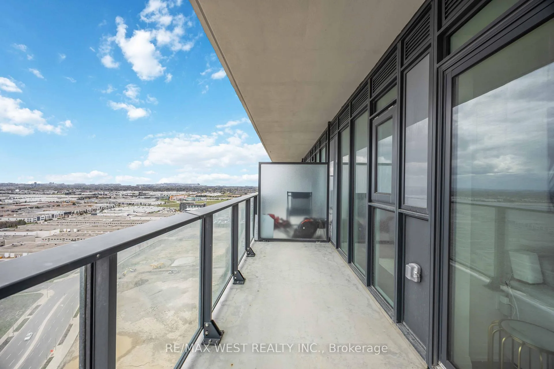 Photo 30 of Unit 2621, 8960 Jane Street, Vaughan, Beverley Glen — HOMEH