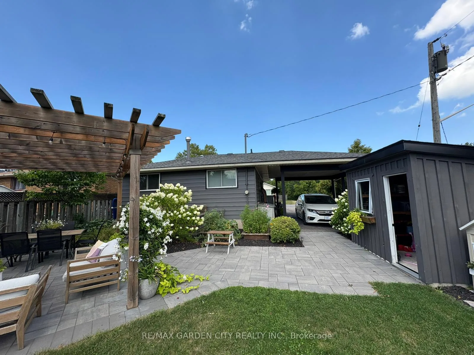Photo 4 of 60 Brunswick Street, St. Catharines, Western Hill — HOMEH
