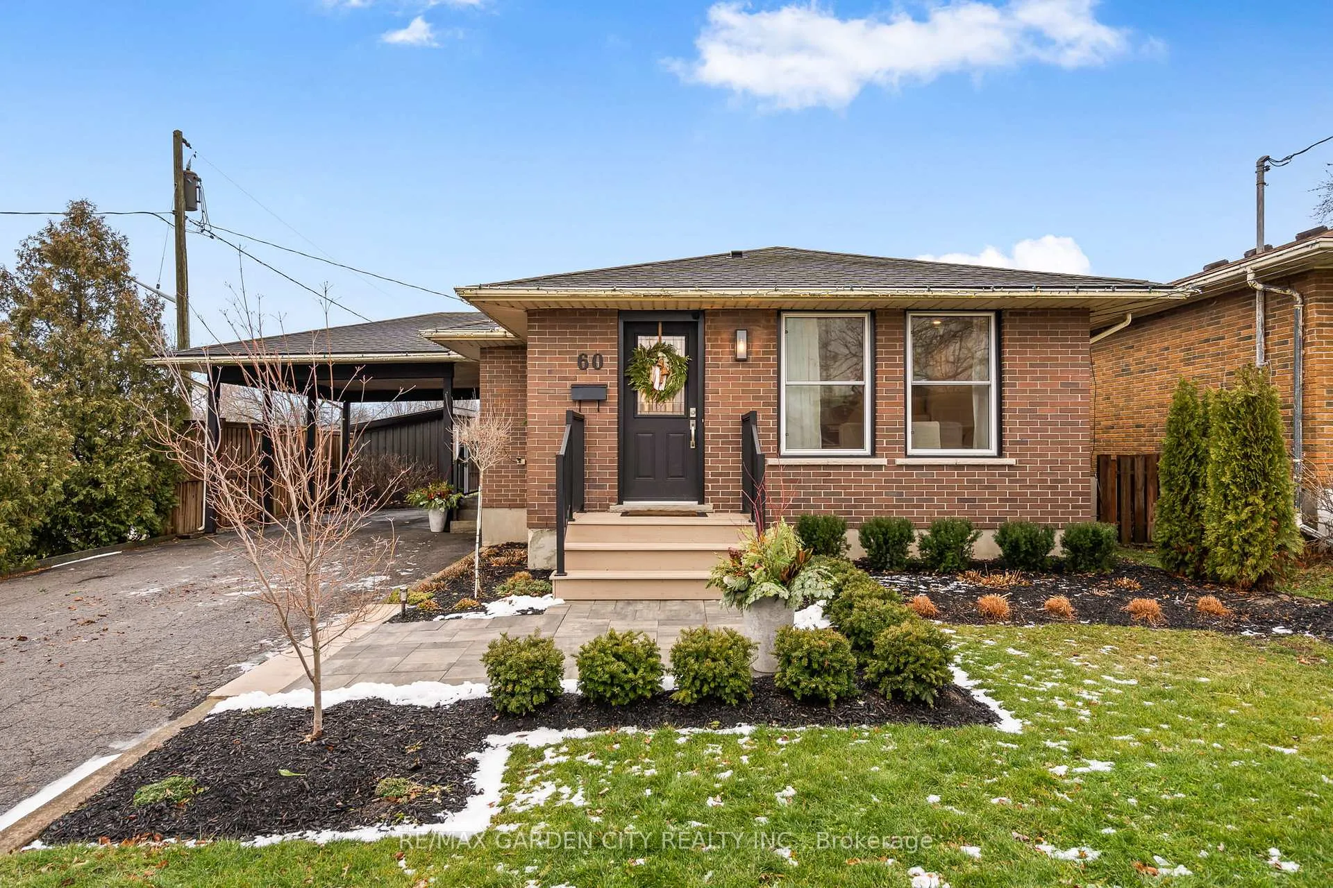 Photo 5 of 60 Brunswick Street, St. Catharines, Western Hill — HOMEH