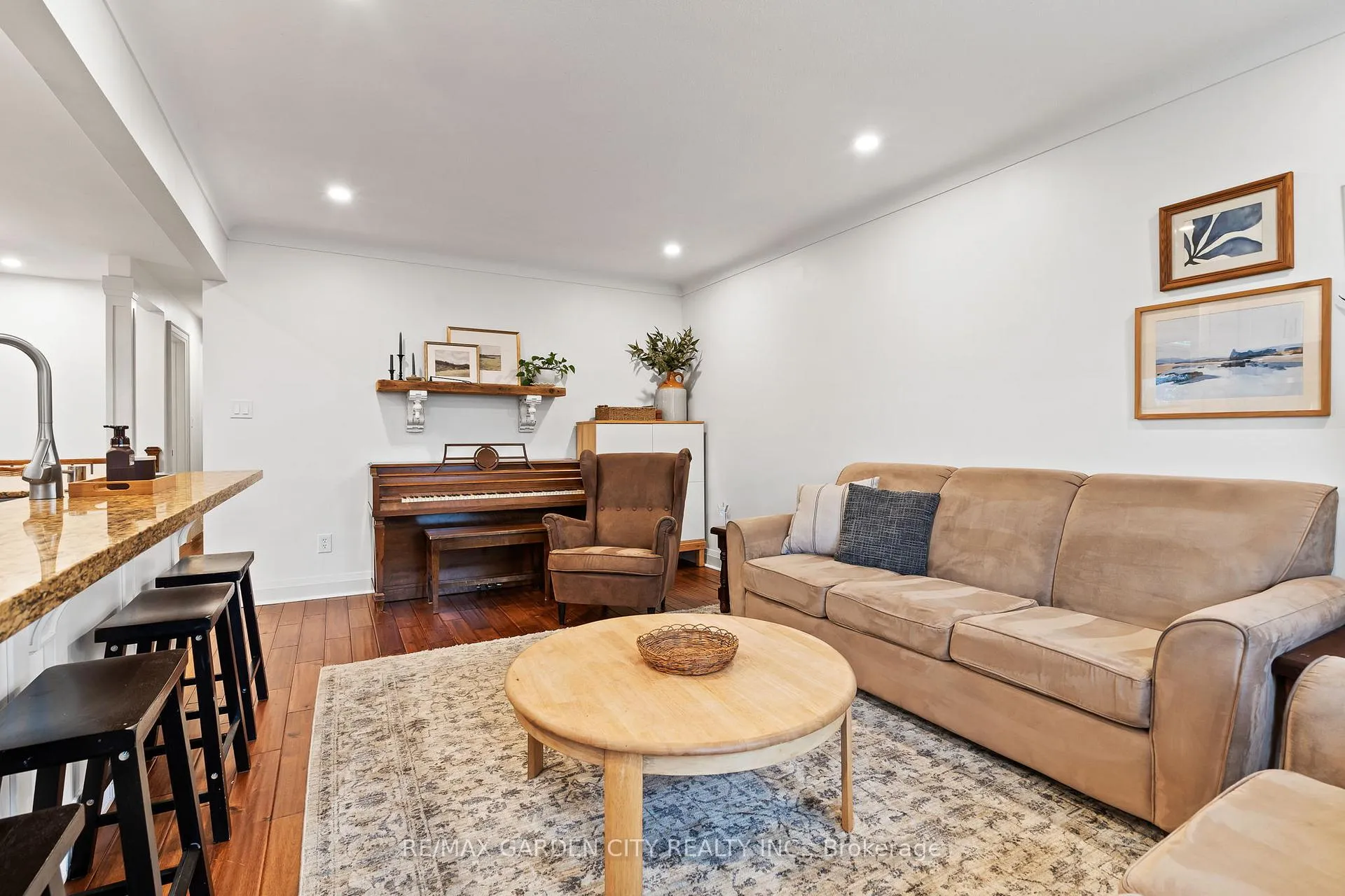 Photo 15 of 60 Brunswick Street, St. Catharines, Western Hill — HOMEH