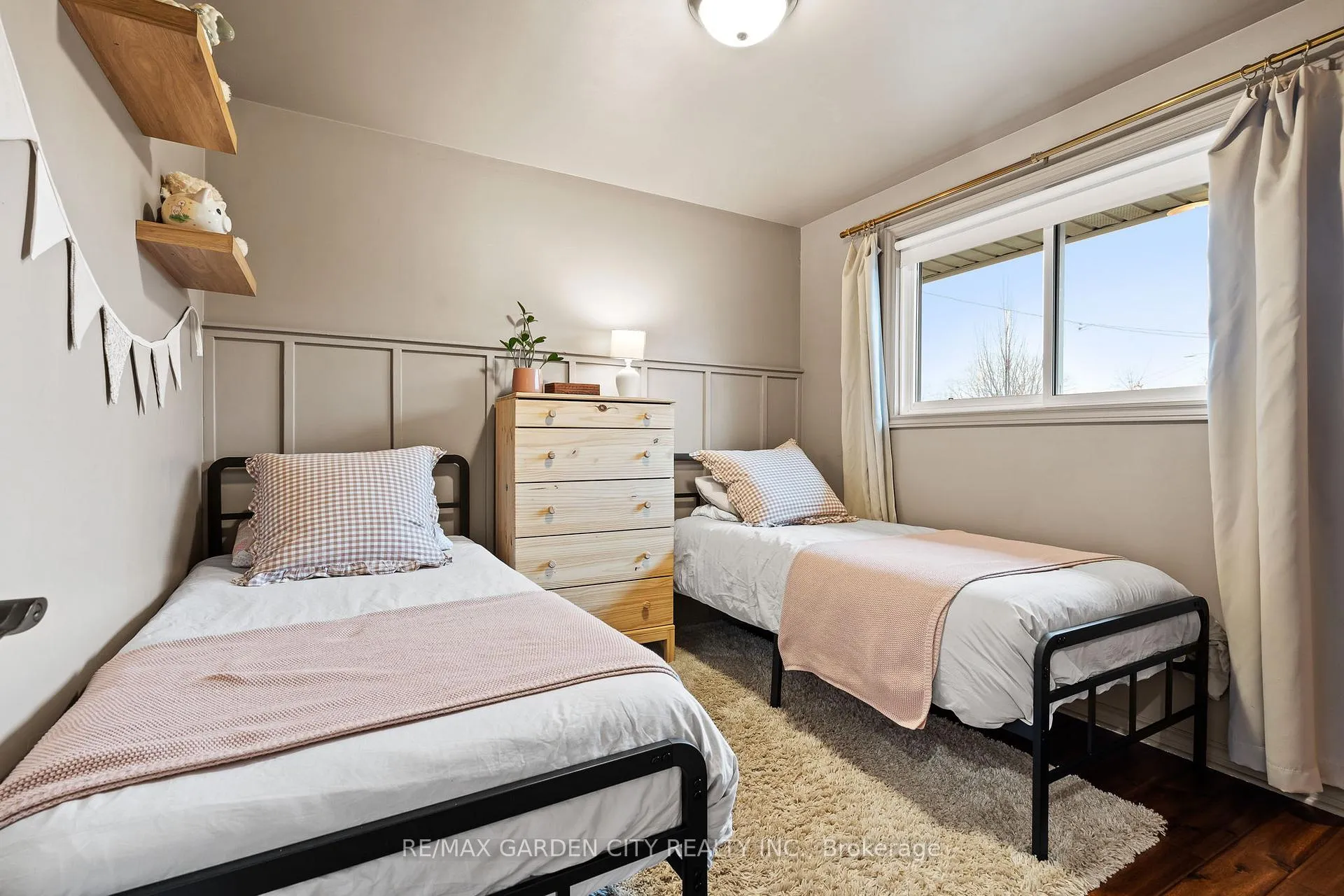 Photo 20 of 60 Brunswick Street, St. Catharines, Western Hill — HOMEH