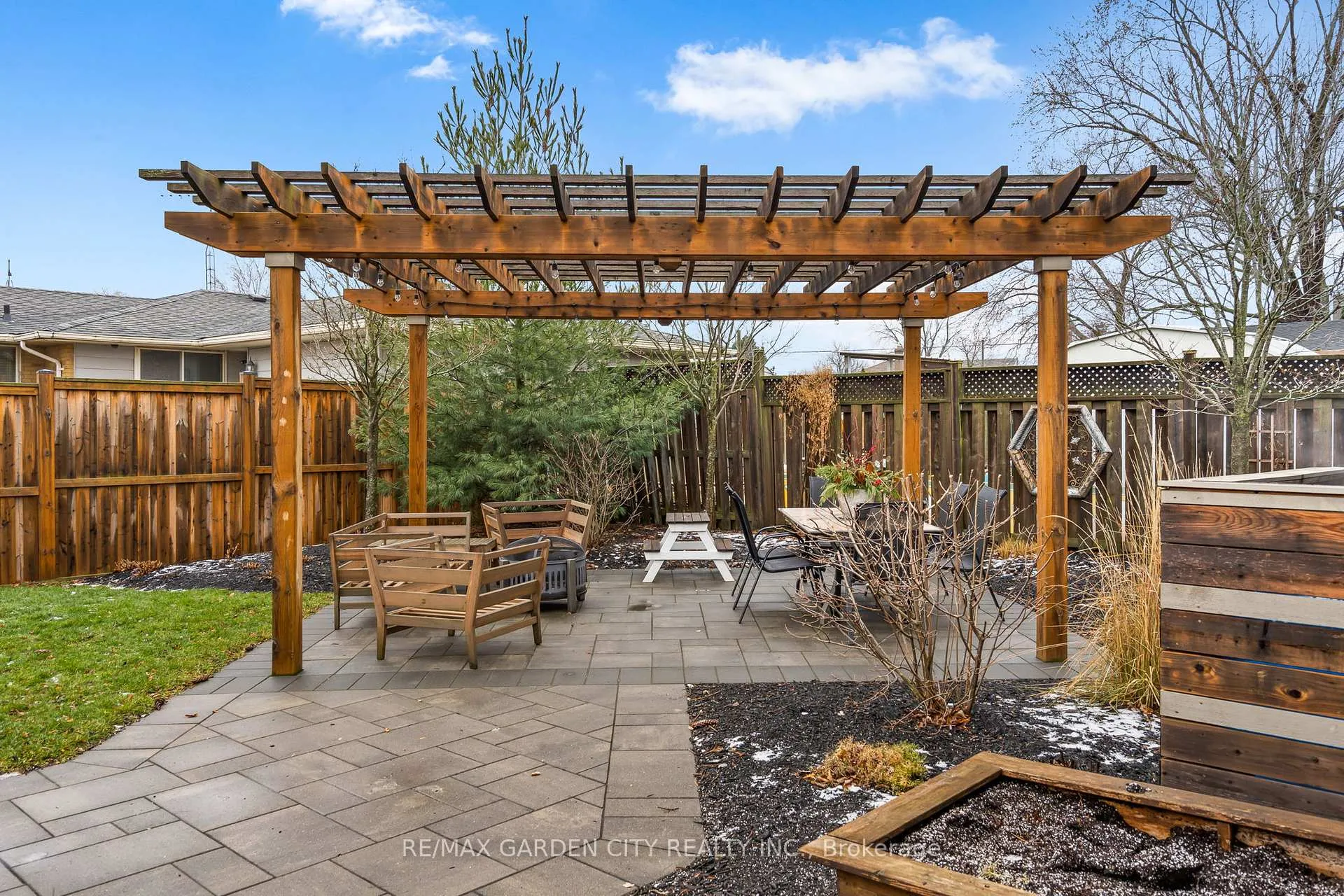 Photo 36 of 60 Brunswick Street, St. Catharines, Western Hill — HOMEH