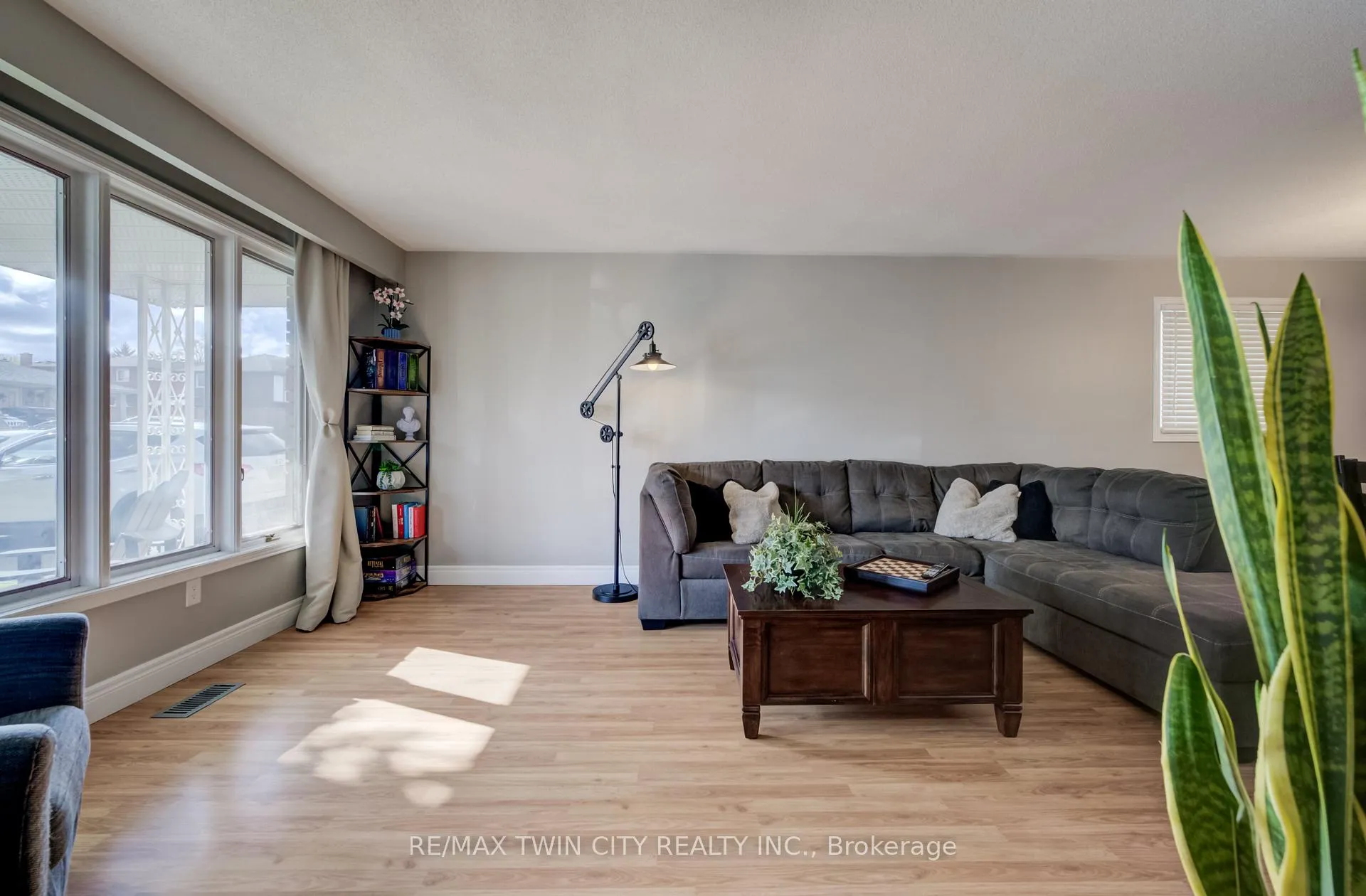 Photo 5 of 226 Hillmer Road, Cambridge, Christopher-Champlain — HOMEH