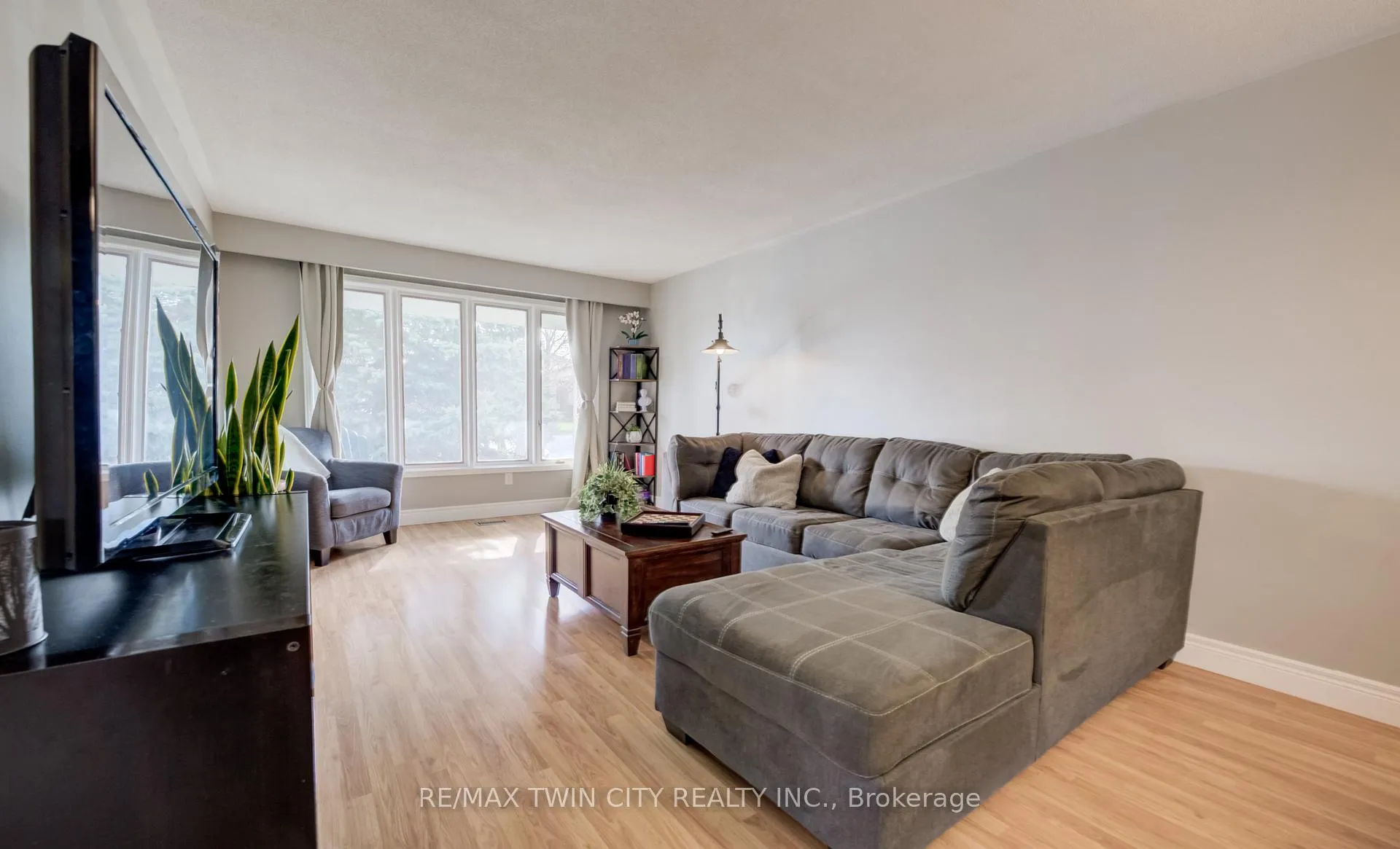 Photo 8 of 226 Hillmer Road, Cambridge, Christopher-Champlain — HOMEH