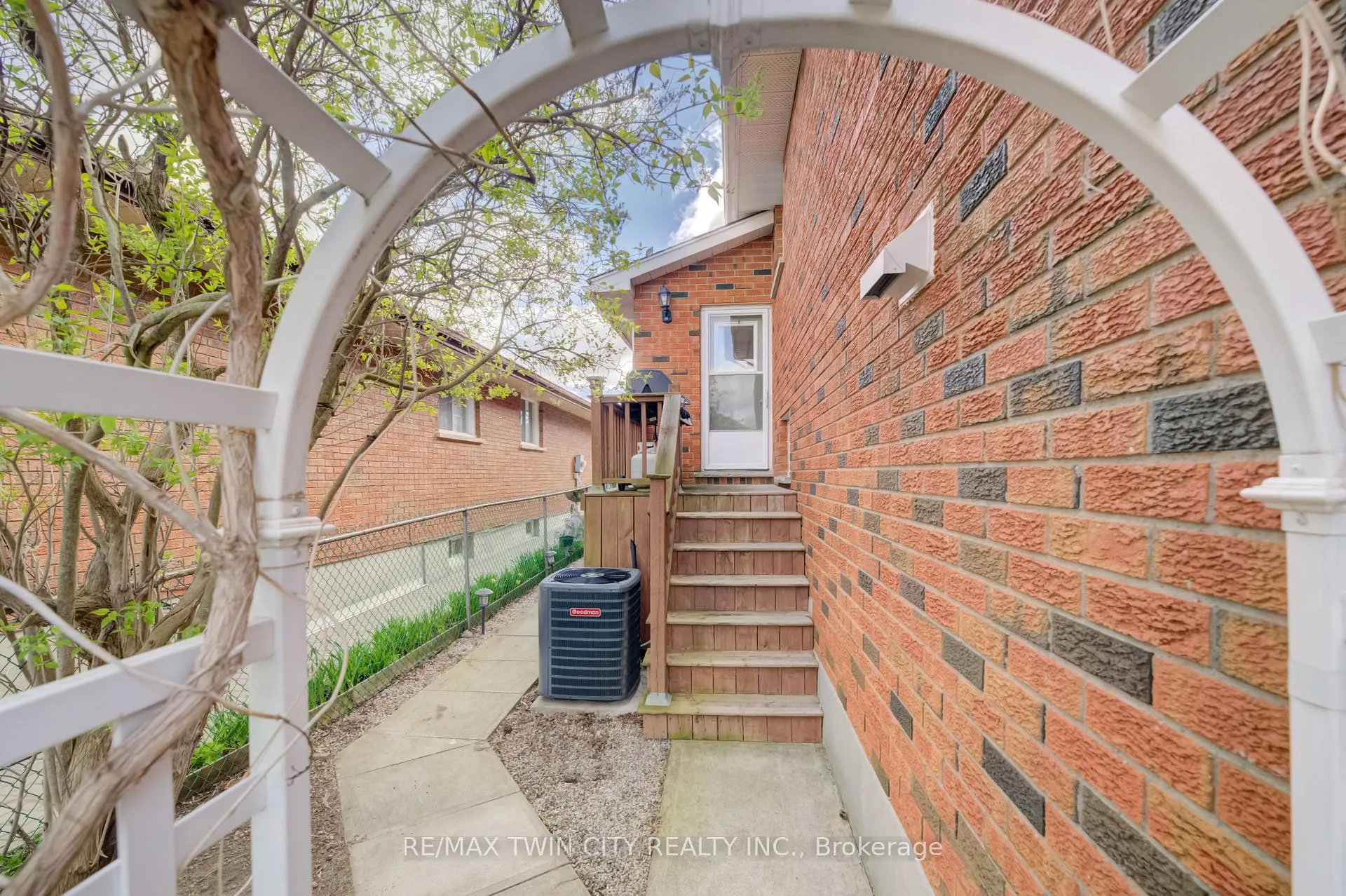 Photo 43 of 226 Hillmer Road, Cambridge, Christopher-Champlain — HOMEH