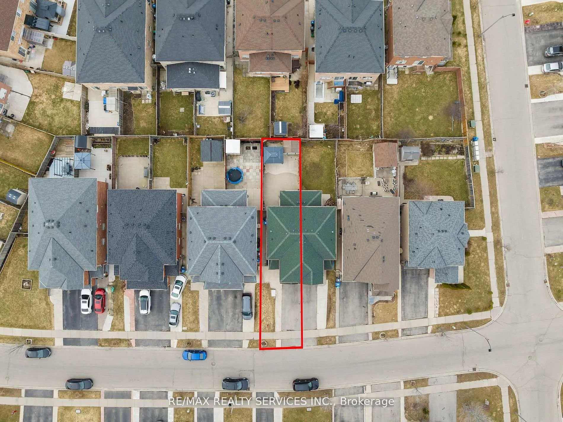 Photo 6 of 110 Dwyer Drive, Brampton, Gore Industrial North — HOMEH