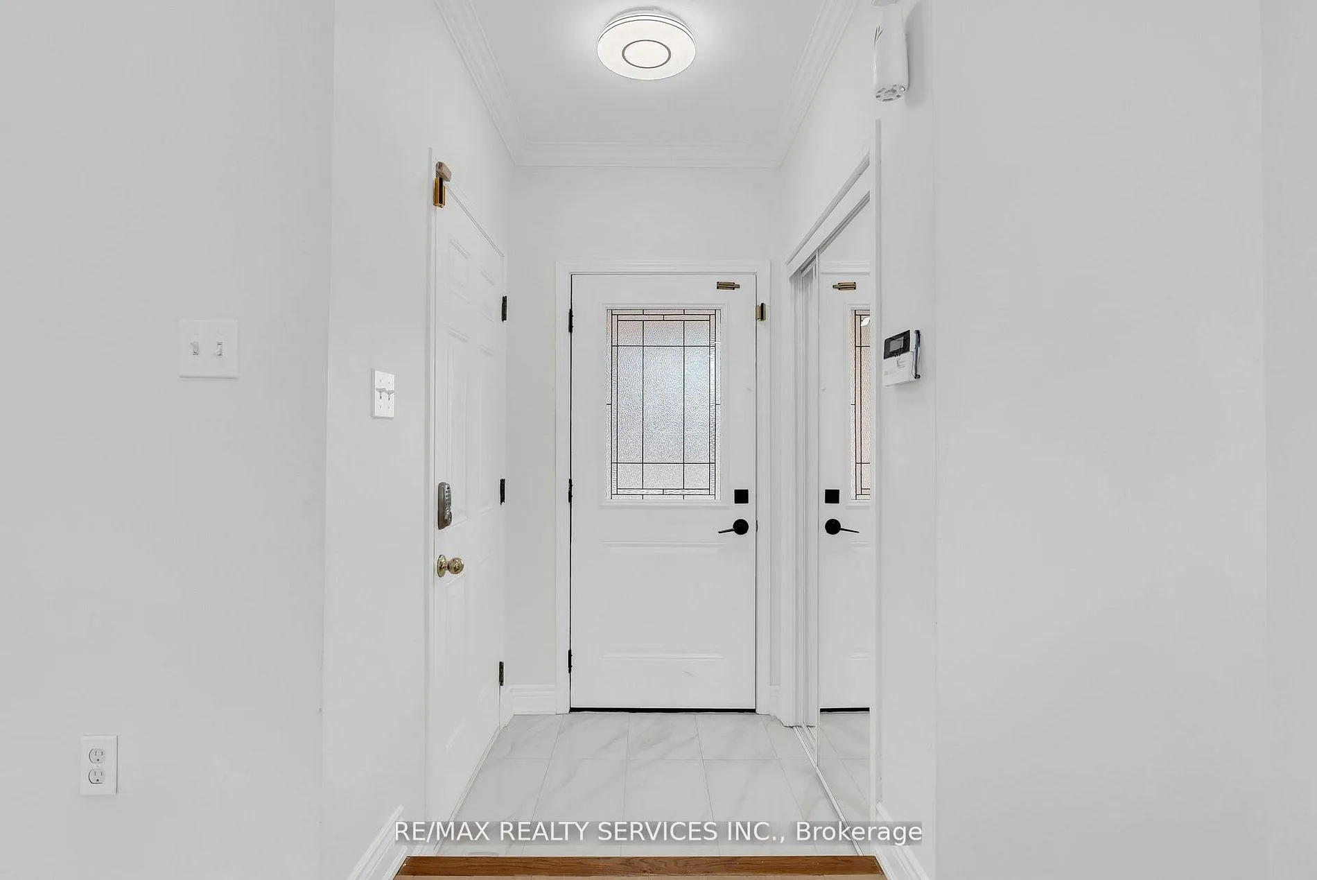 Photo 10 of 110 Dwyer Drive, Brampton, Gore Industrial North — HOMEH
