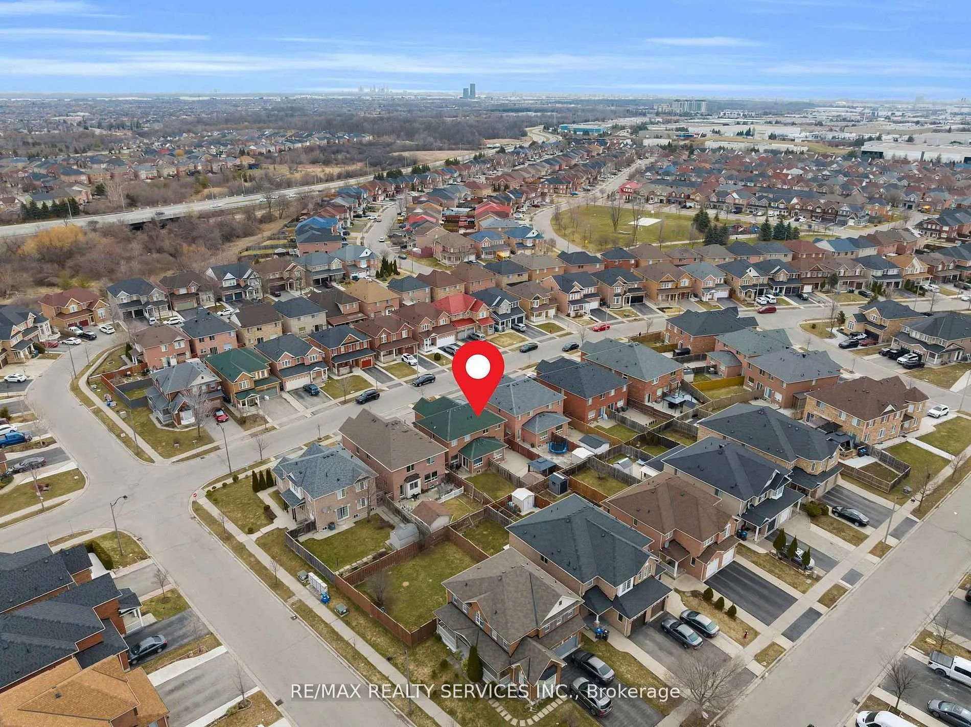 Photo 34 of 110 Dwyer Drive, Brampton, Gore Industrial North — HOMEH