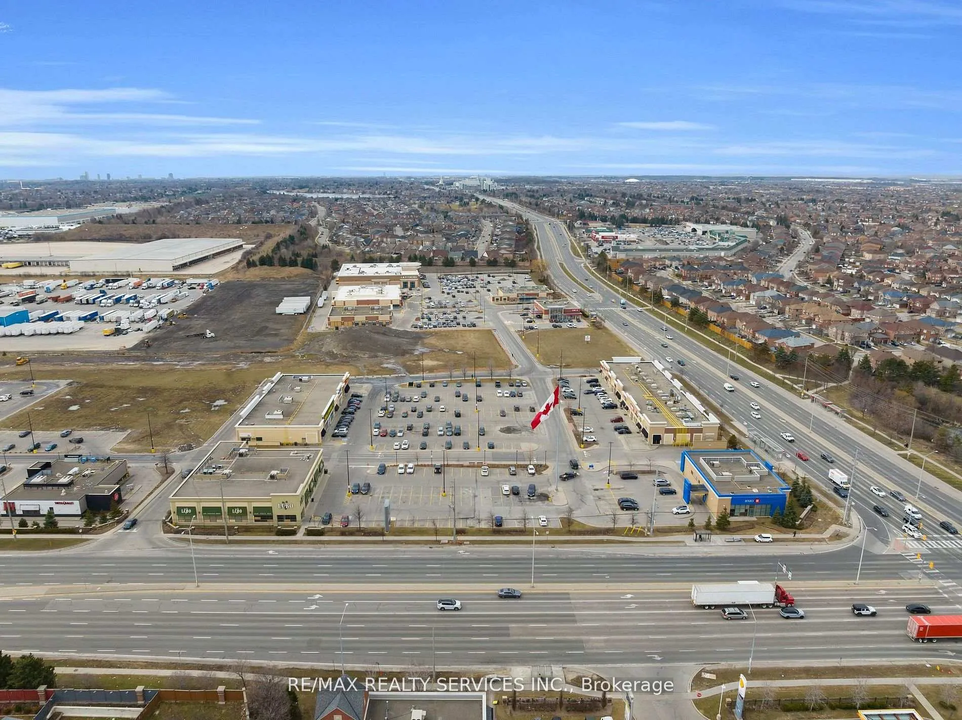 Photo 37 of 110 Dwyer Drive, Brampton, Gore Industrial North — HOMEH