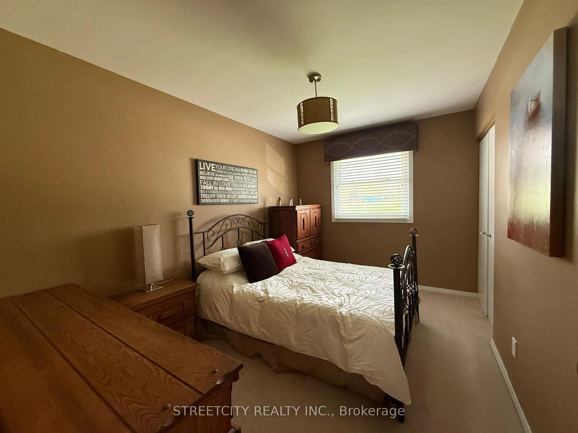 Photo 8 of 1044 Cathcart Boulevard, Sarnia — HOMEH