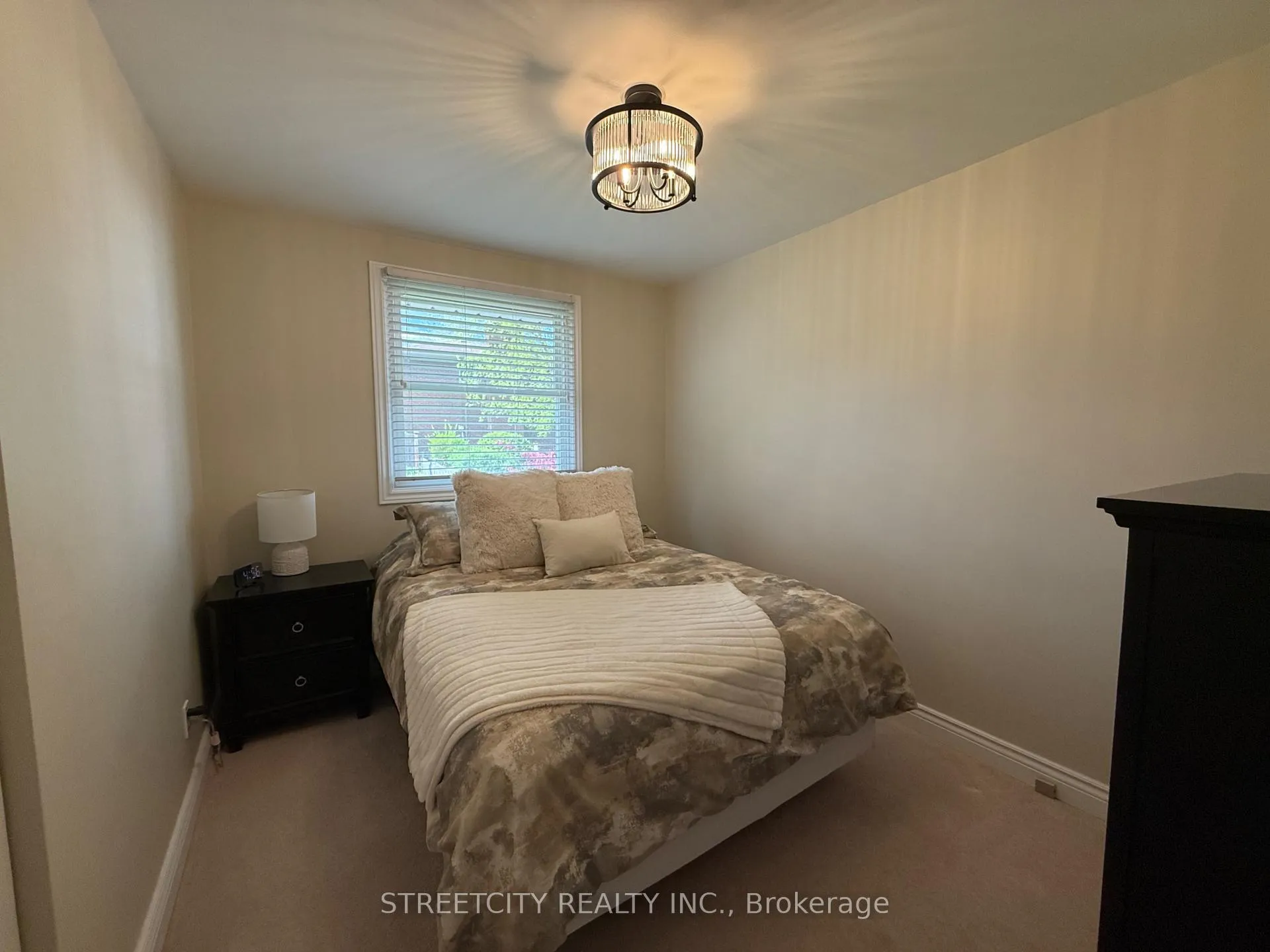 Photo 11 of 1044 Cathcart Boulevard, Sarnia — HOMEH
