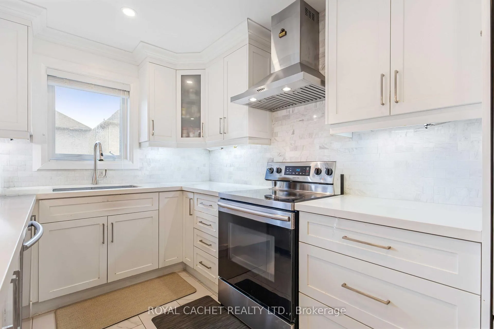 Photo 15 of 20 Gaskin Street, Ajax, Central East — HOMEH
