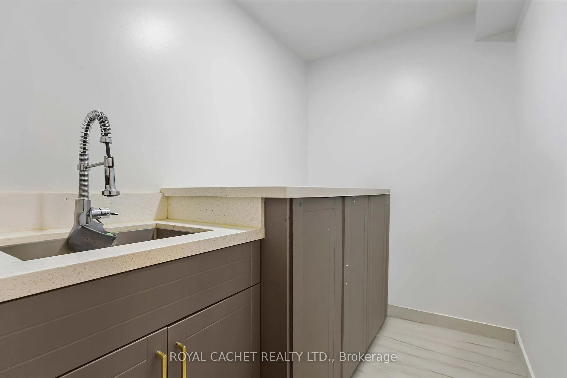 Photo 25 of 20 Gaskin Street, Ajax, Central East — HOMEH