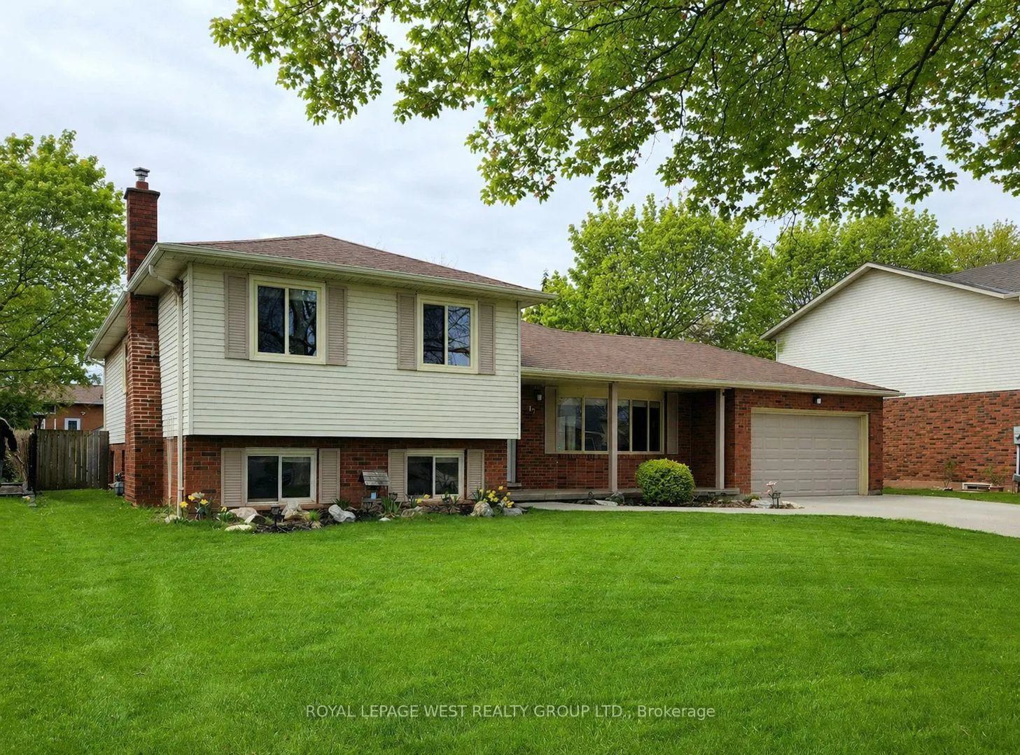 Photo 1 of 12 Banburry Crescent, Grimsby, Grimsby Beach — HOMEH