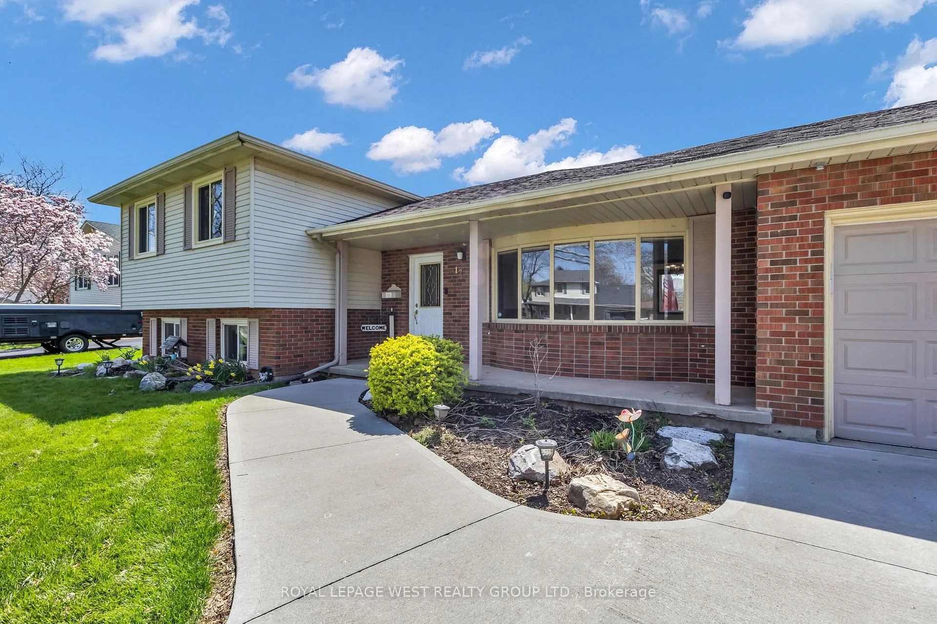 Photo 4 of 12 Banburry Crescent, Grimsby, Grimsby Beach — HOMEH