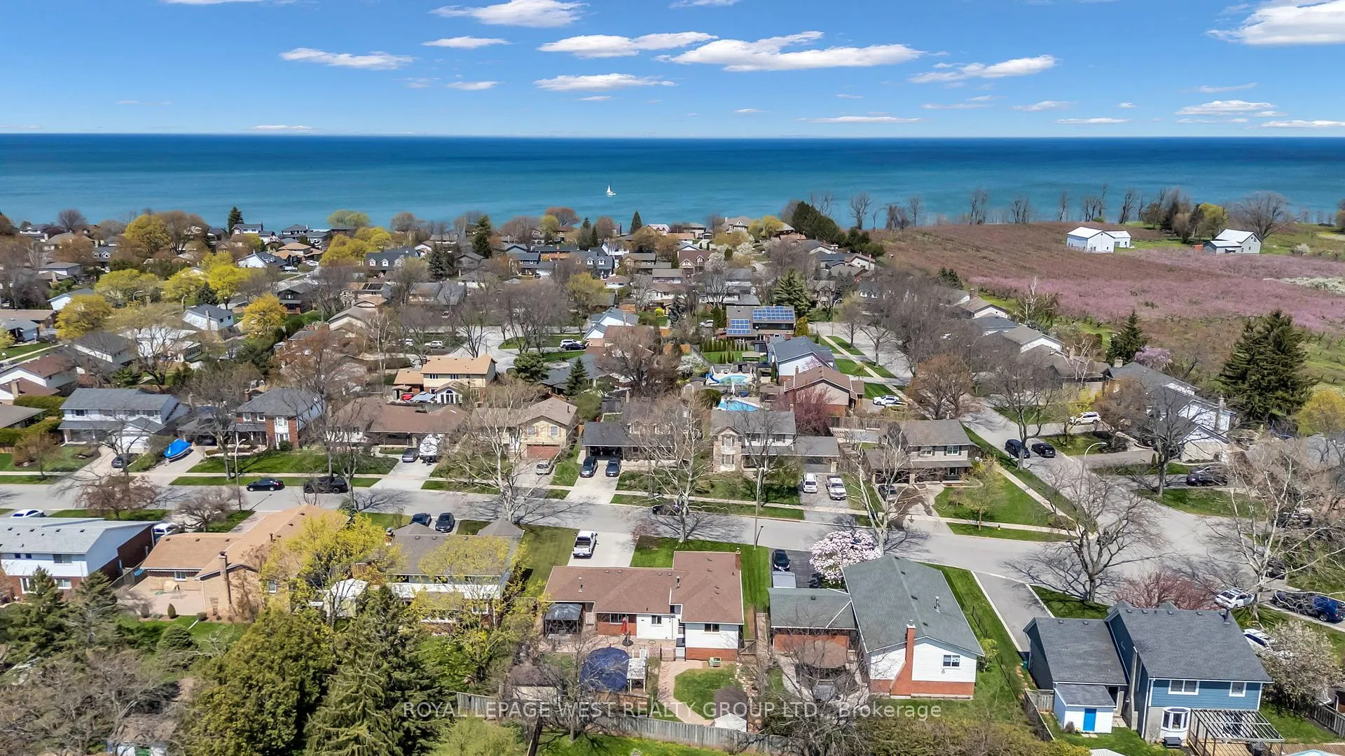 Photo 5 of 12 Banburry Crescent, Grimsby, Grimsby Beach — HOMEH