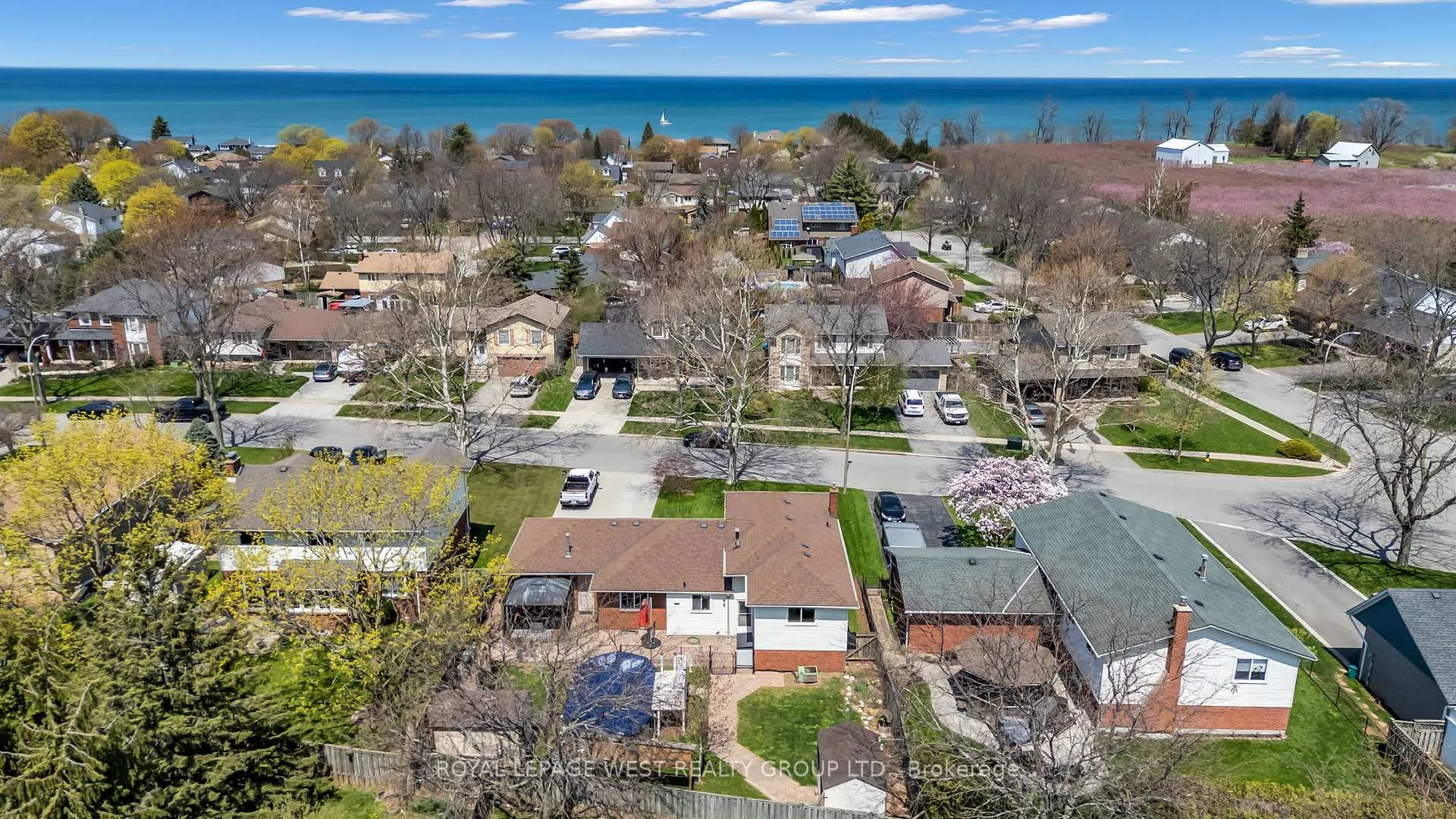 Photo 6 of 12 Banburry Crescent, Grimsby, Grimsby Beach — HOMEH