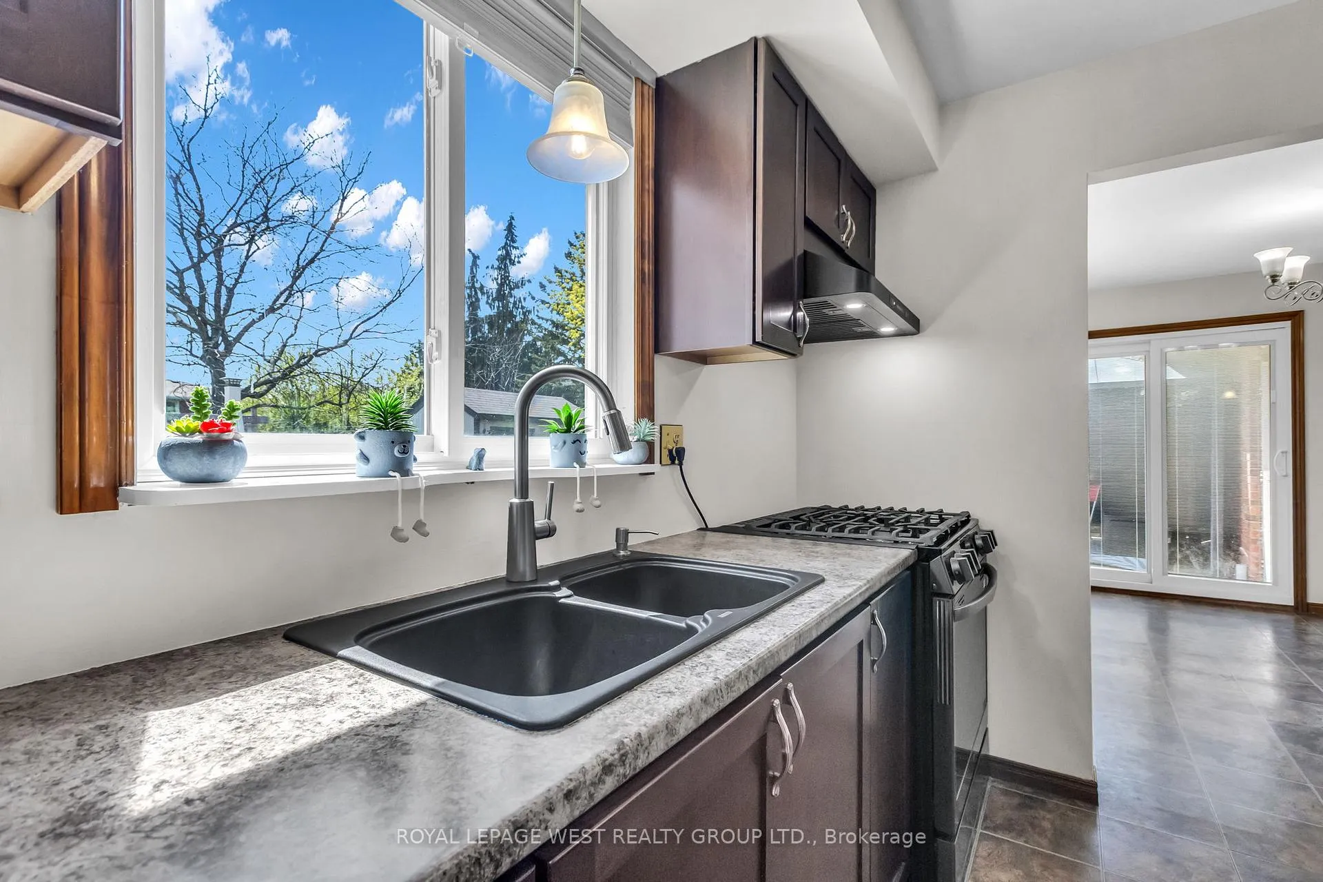 Photo 11 of 12 Banburry Crescent, Grimsby, Grimsby Beach — HOMEH