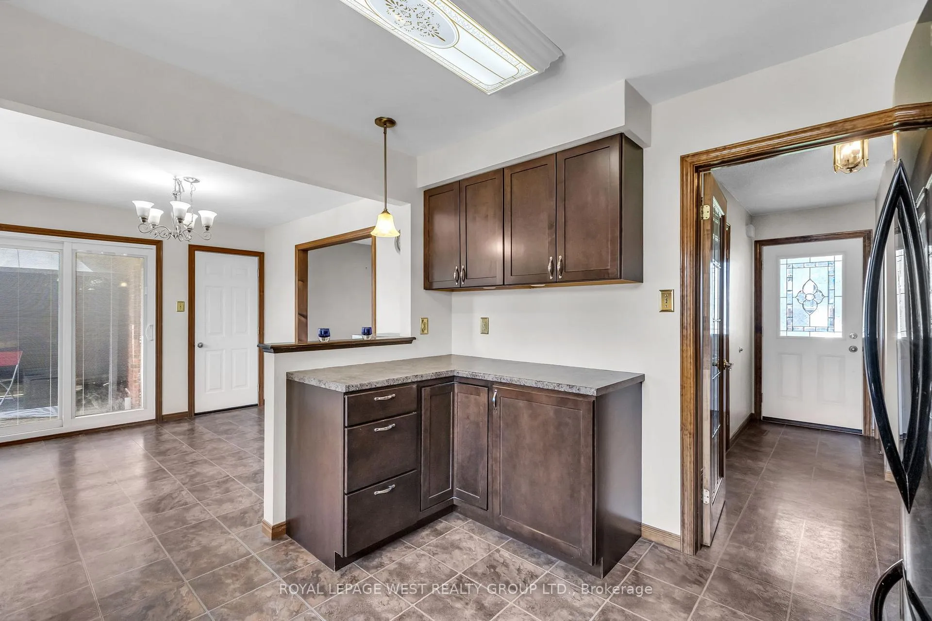Photo 12 of 12 Banburry Crescent, Grimsby, Grimsby Beach — HOMEH