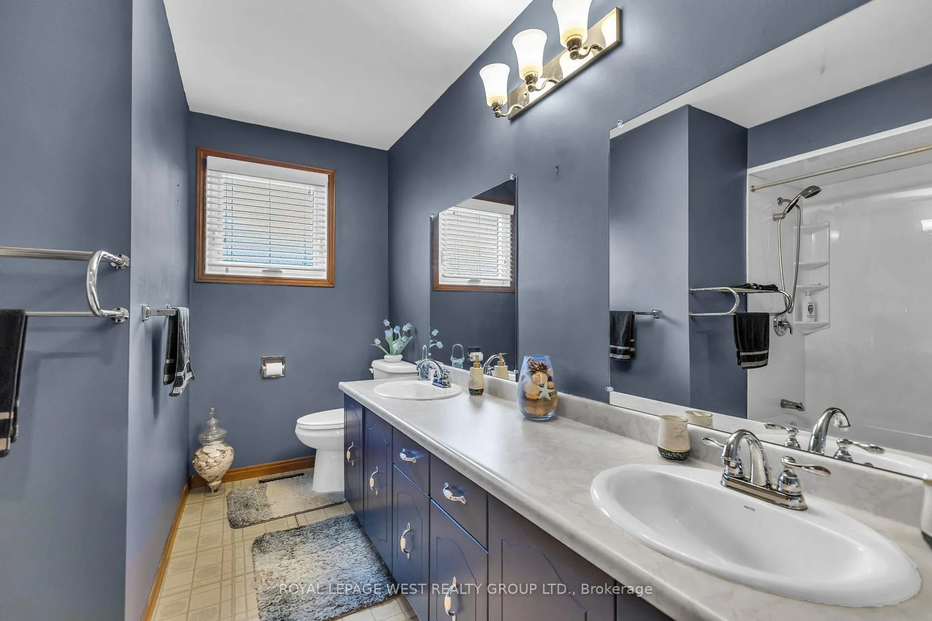 Photo 26 of 12 Banburry Crescent, Grimsby, Grimsby Beach — HOMEH