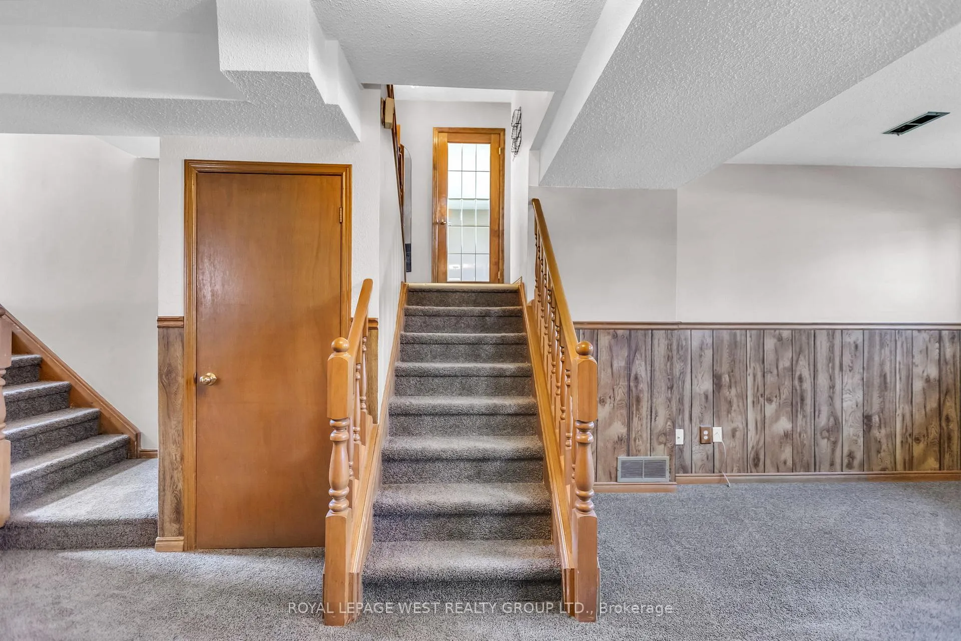 Photo 28 of 12 Banburry Crescent, Grimsby, Grimsby Beach — HOMEH